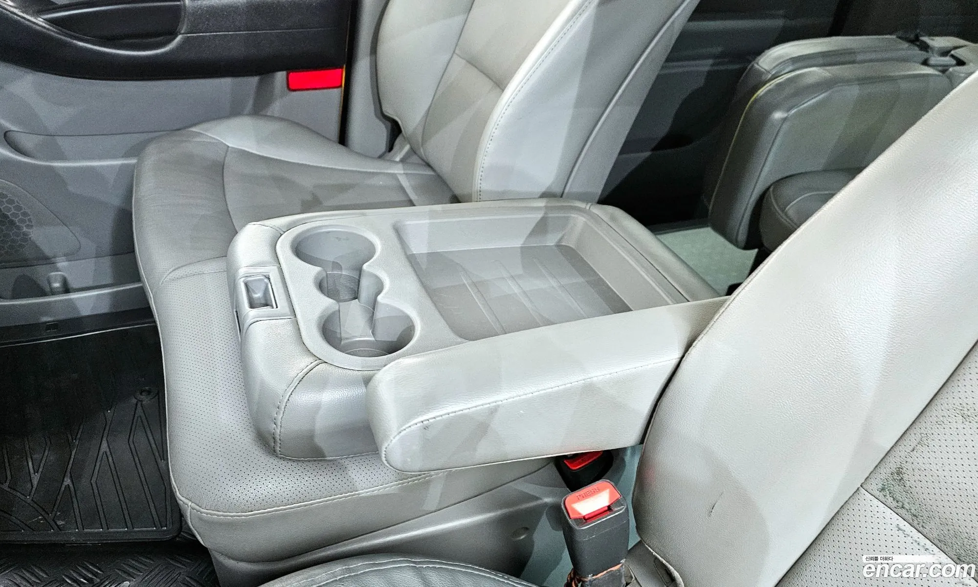 Hyundai Grand Starex 2018 — 20