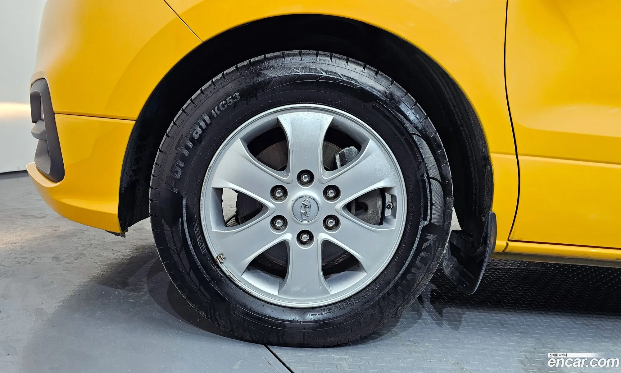 Hyundai Grand Starex 2018 — 23
