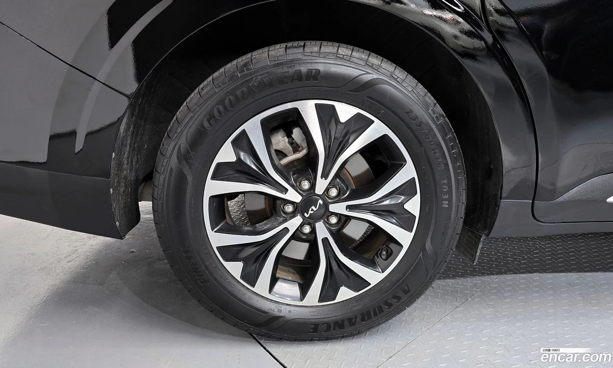 Kia Carnival 2023 KNANC813BPS297316 — 9