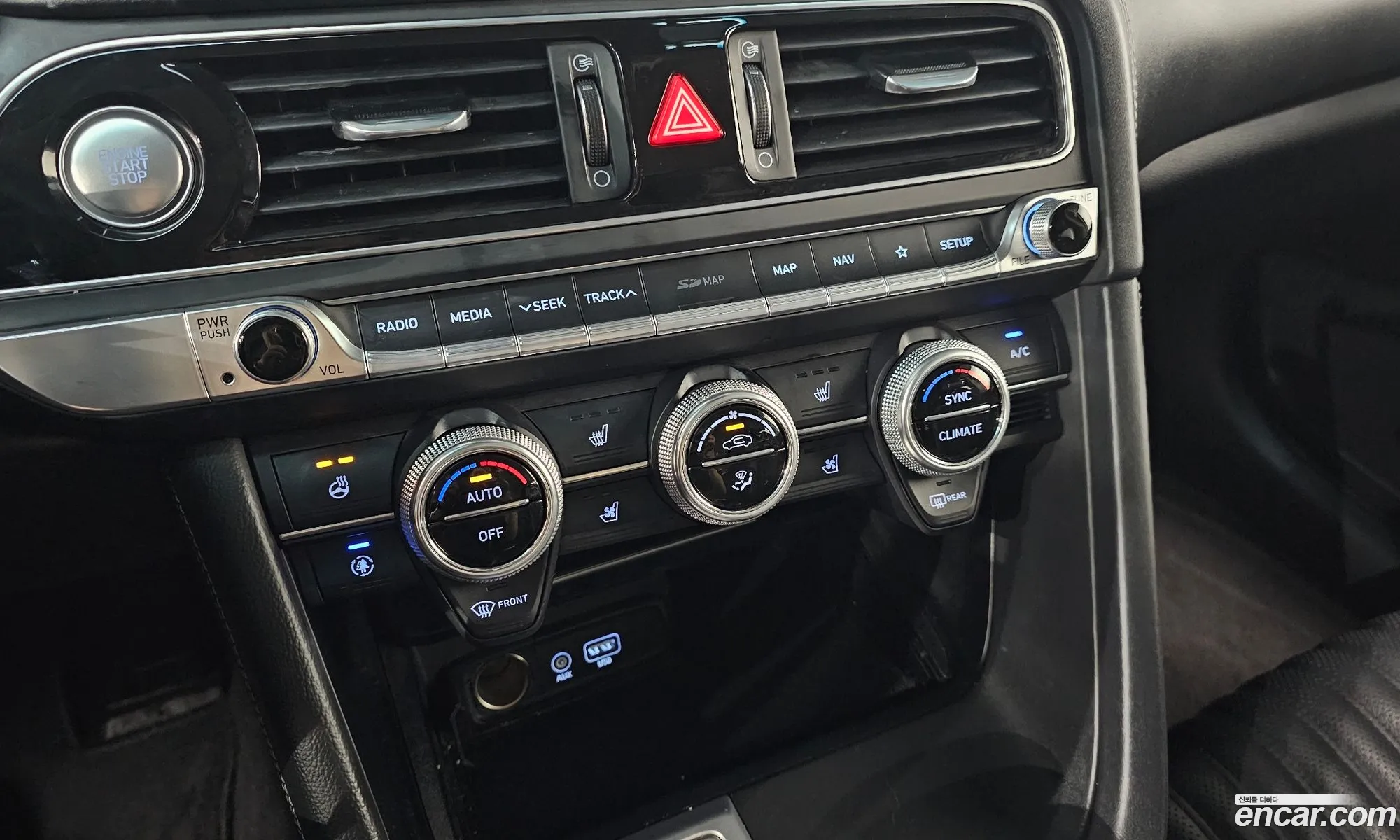 Genesis G70 2019 KMTG441BBKU041252 — 17