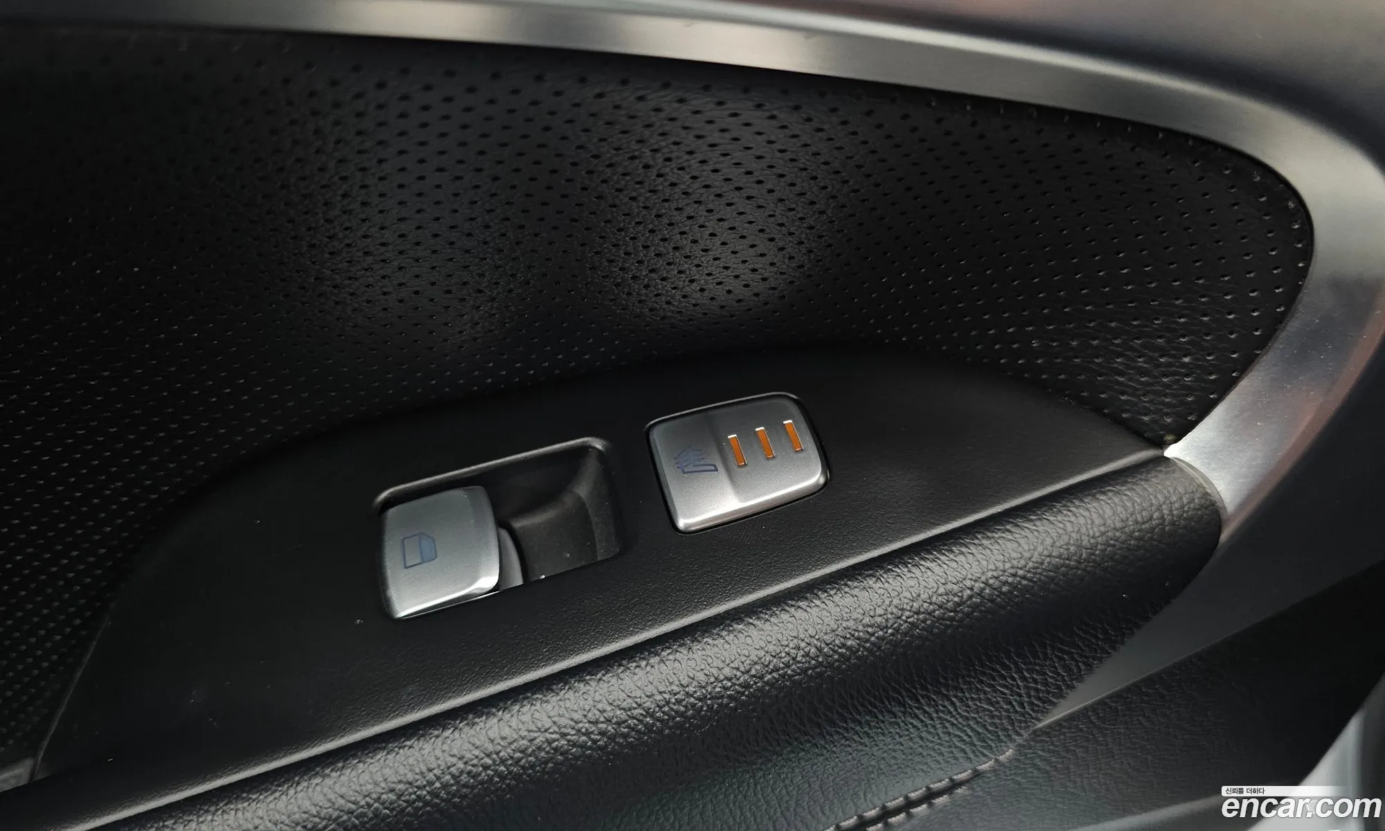 Genesis G70 2019 KMTG441BBKU041252 — 6