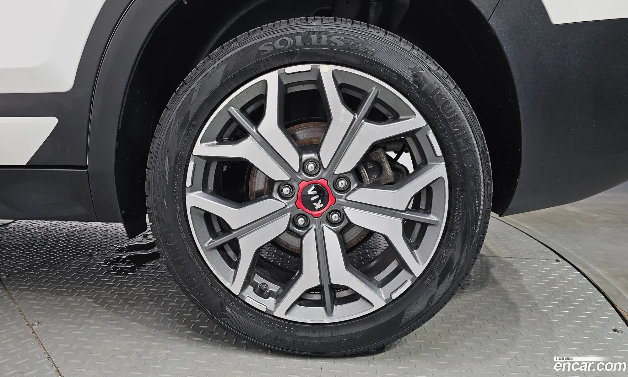 Kia Seltos 2019 KNAET812GLK003976 — 18