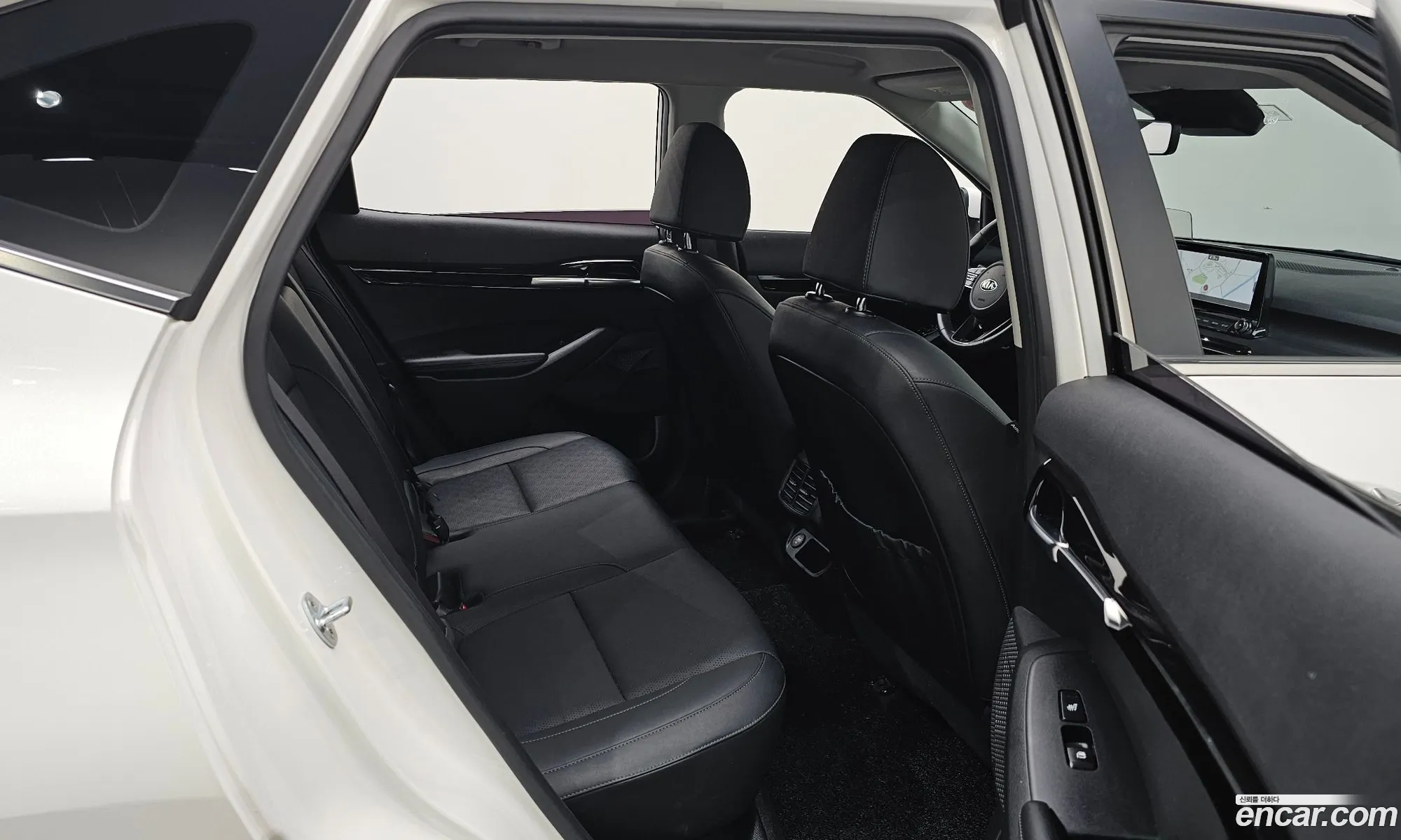Kia Seltos 2019 KNAET812GLK003976 — 20
