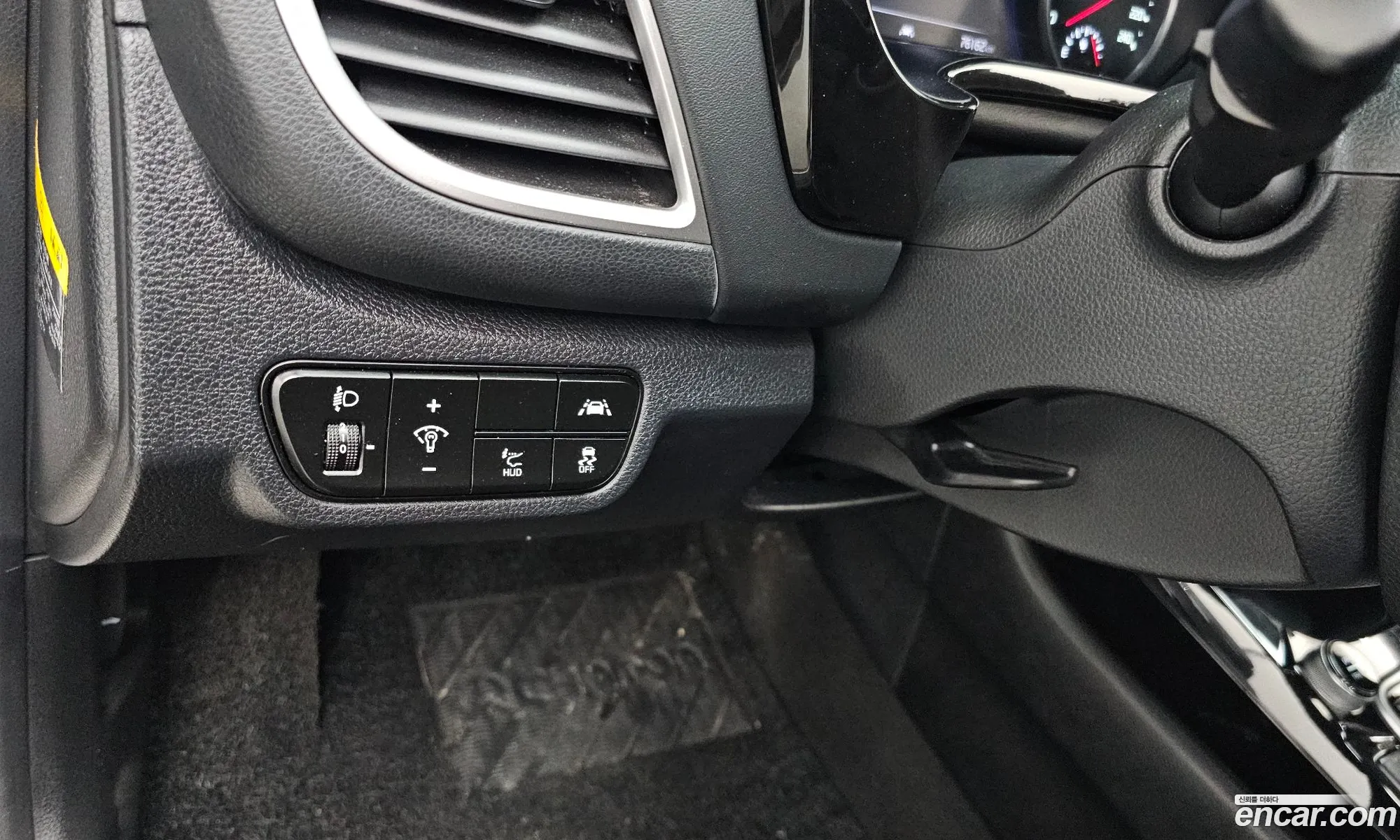 Kia Seltos 2019 KNAET812GLK003976 — 27