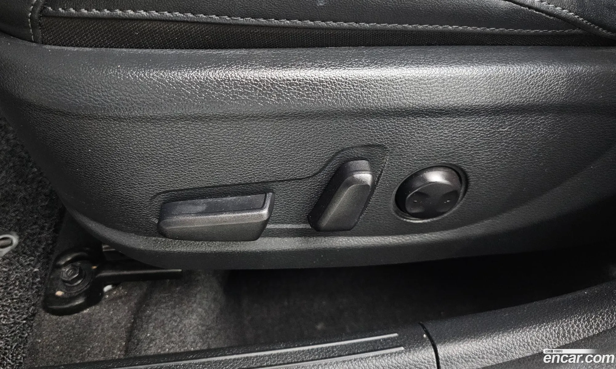 Kia Seltos 2019 KNAET812GLK003976 — 26