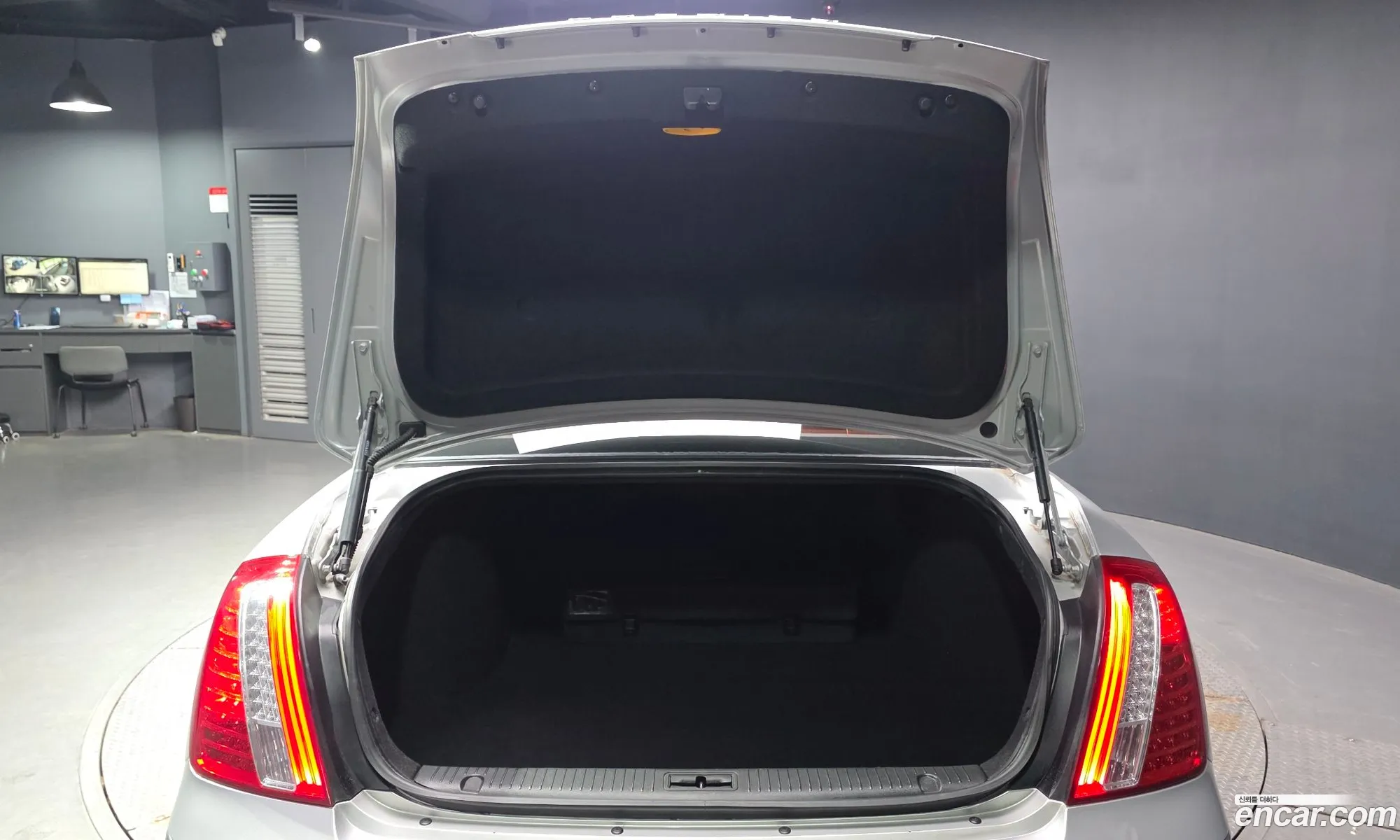 Kia Opirus Premium 2009 KNALG416BAS198052 — 19