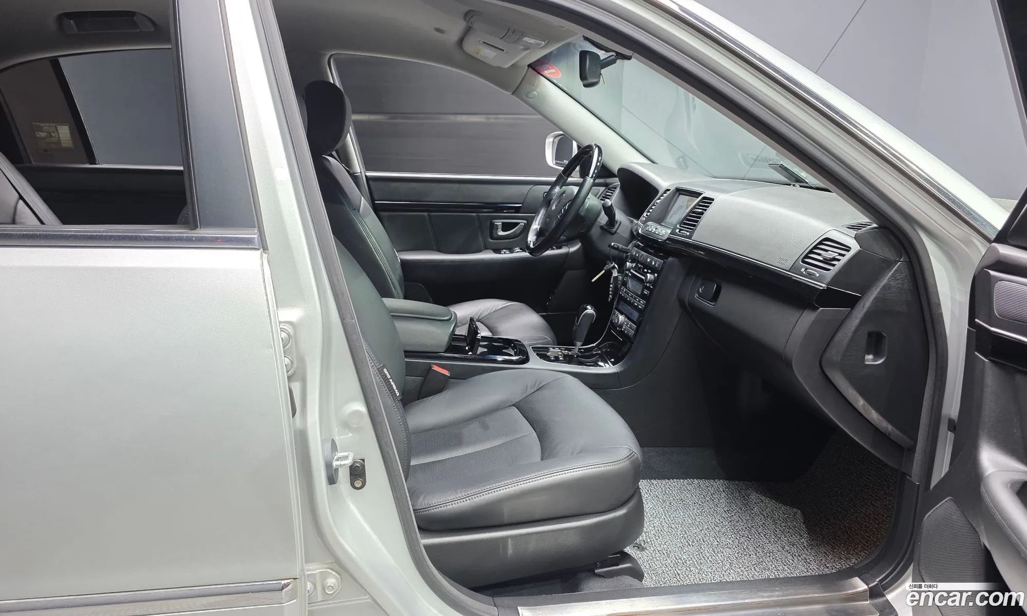 Kia Opirus Premium