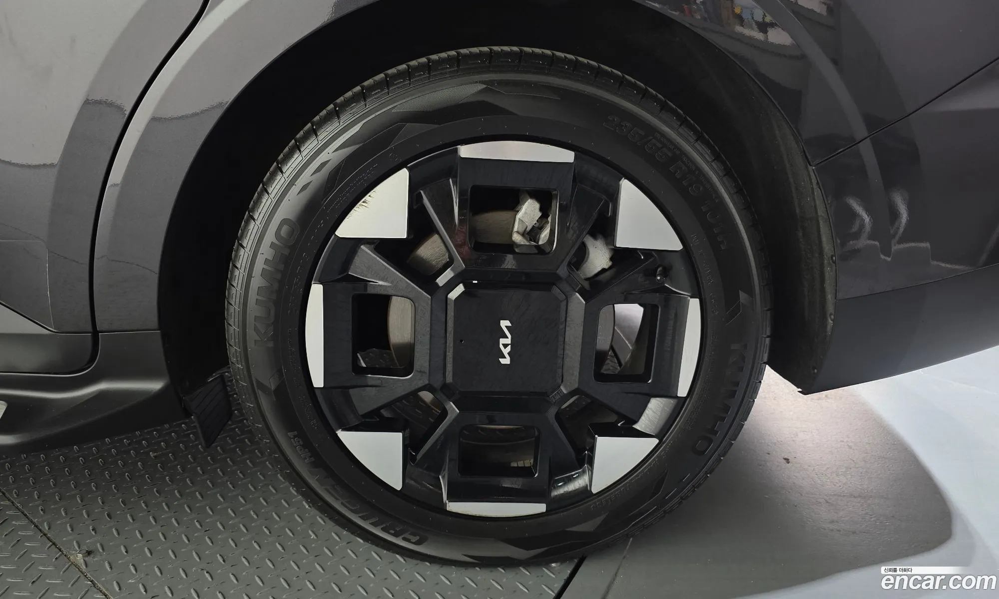 Kia Carnival 2024 KNANE81BBRS417296 — 23