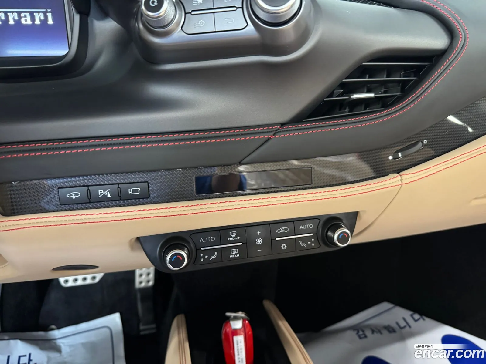 Ferrari F8 Spider 2022 — 11