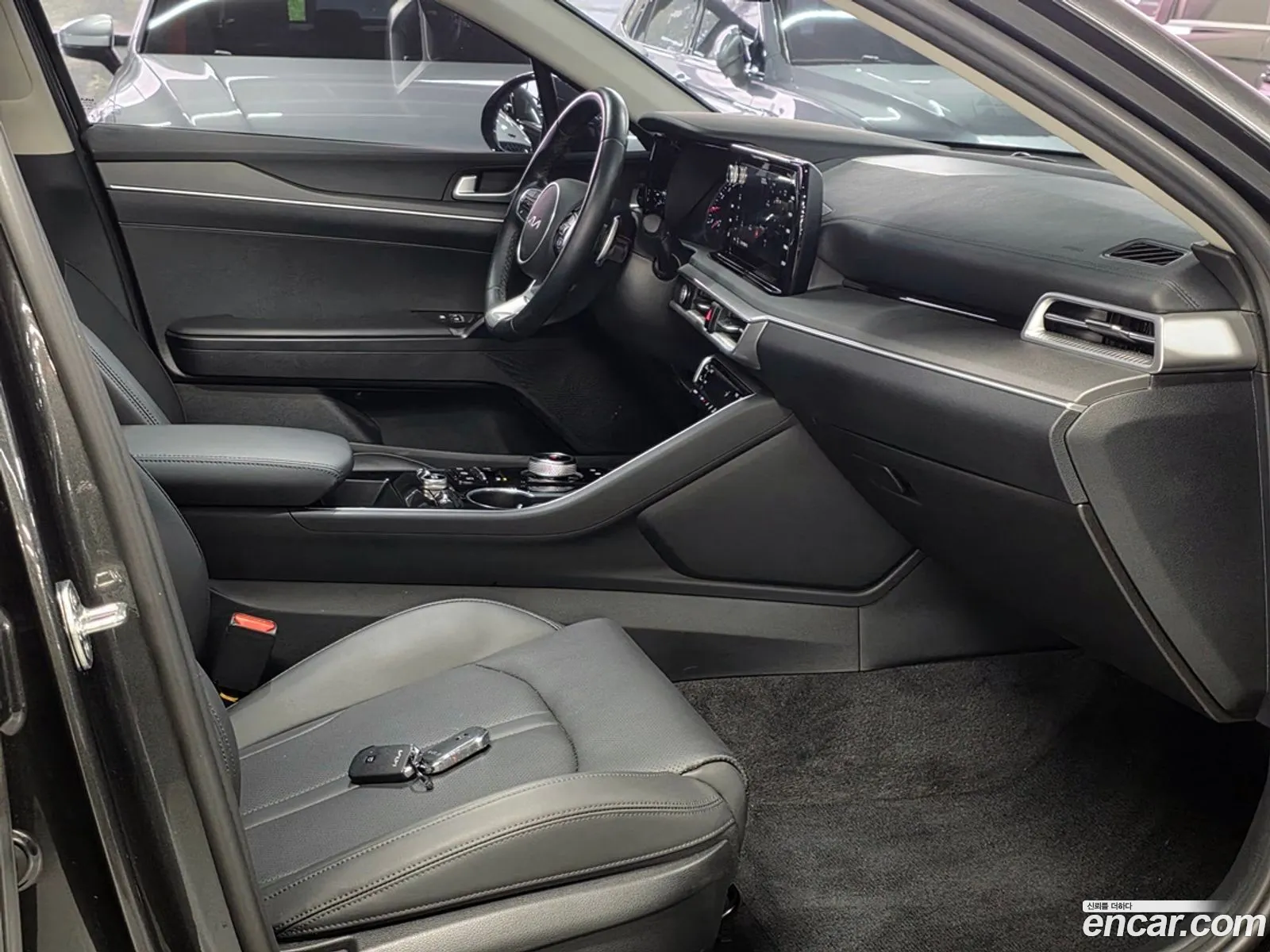 Kia K5 2023 — 17