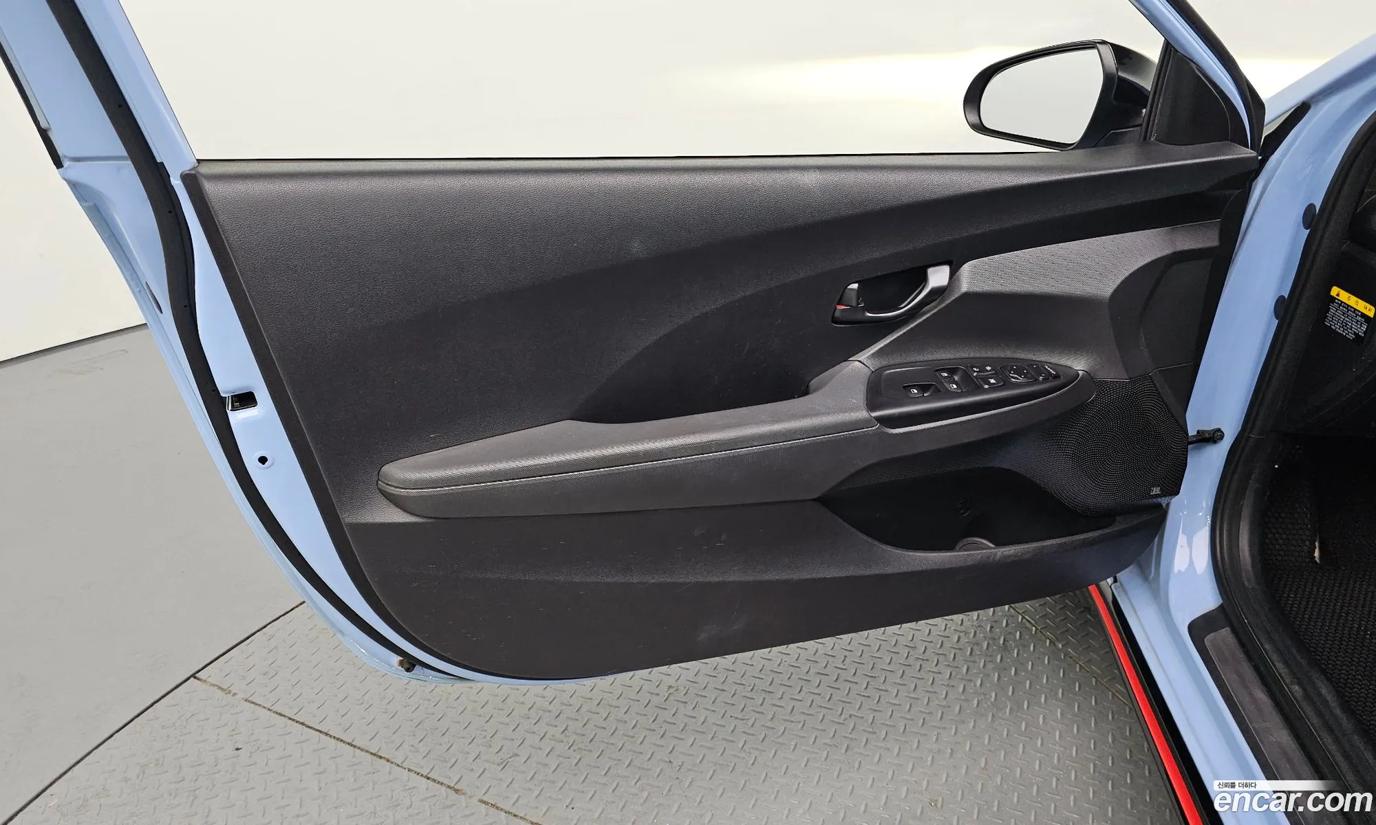 Hyundai Veloster 2019 — 24