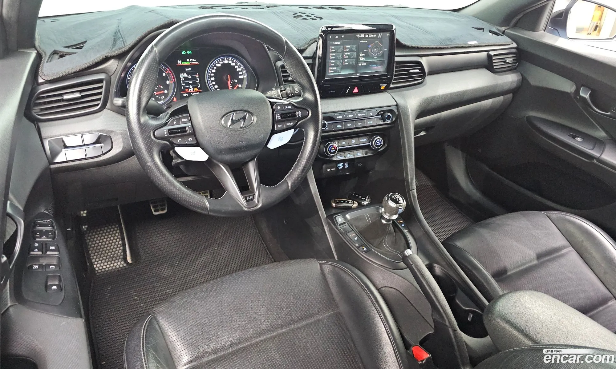 Hyundai Veloster 2019 — 19