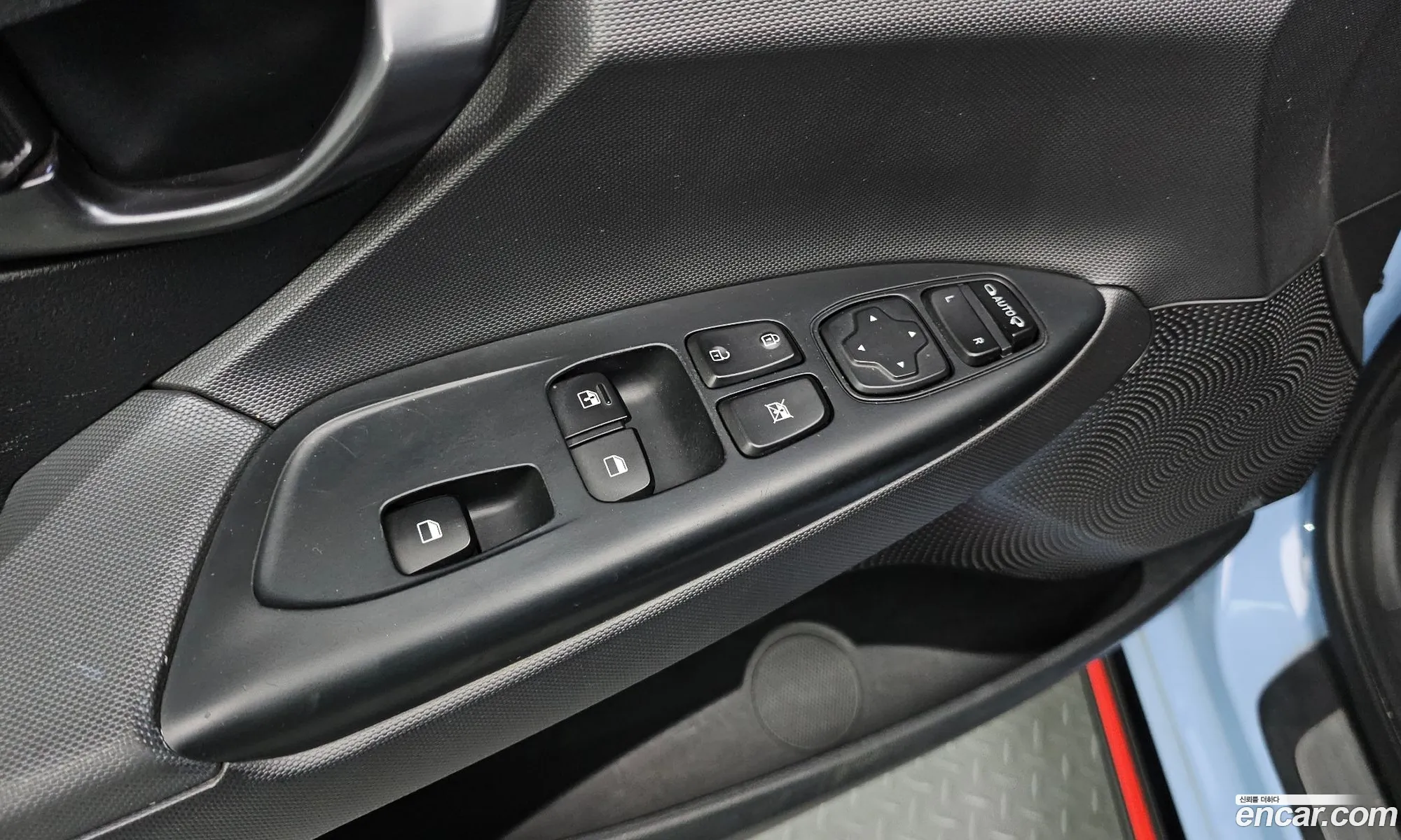 Hyundai Veloster 2019 — 23