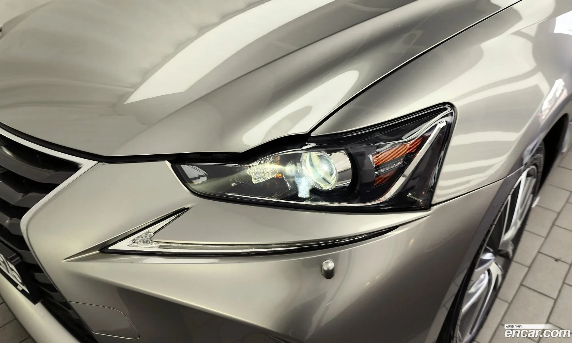 Lexus IS300 2019 JTHBA5D22K5094949 — 6