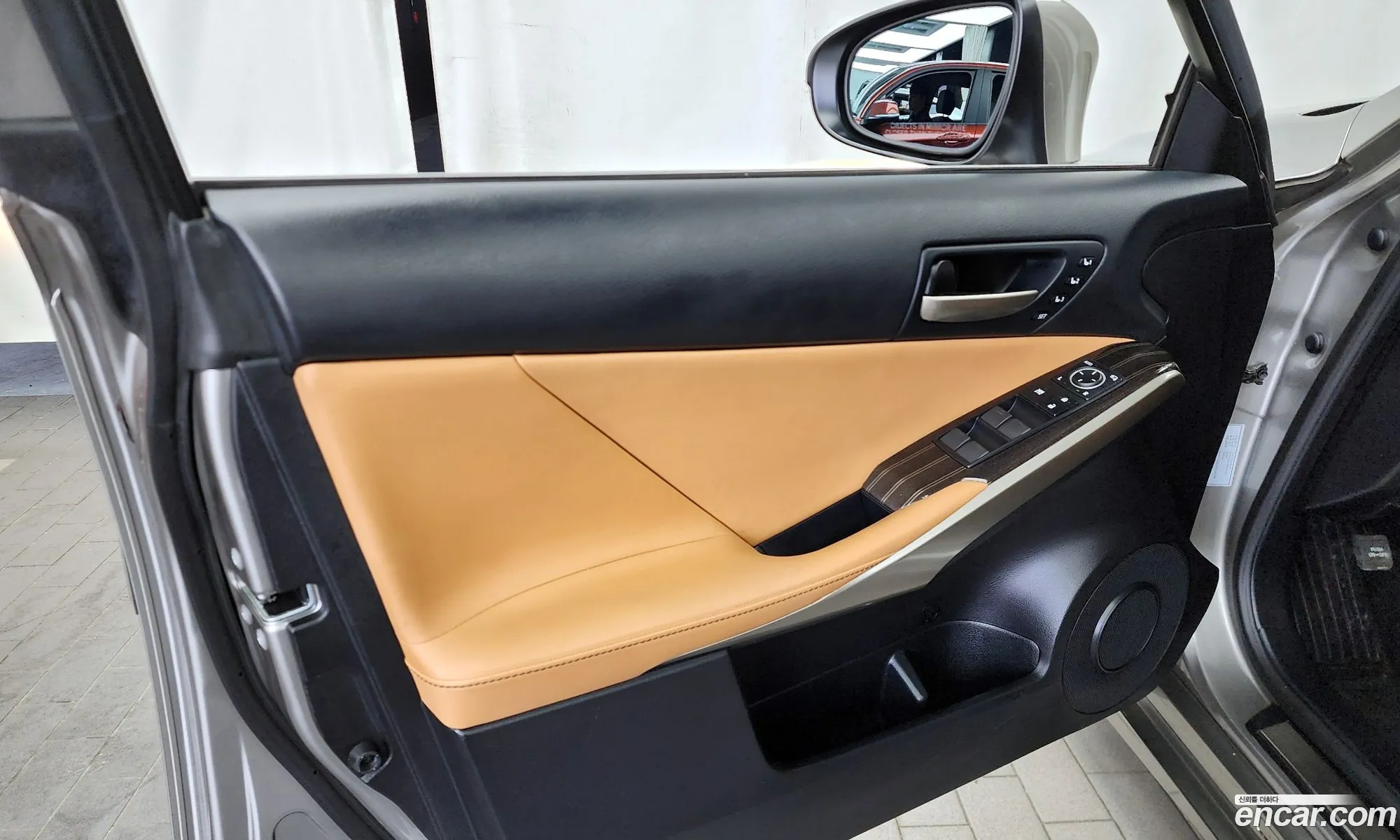 Lexus IS300 2019 JTHBA5D22K5094949 — 24