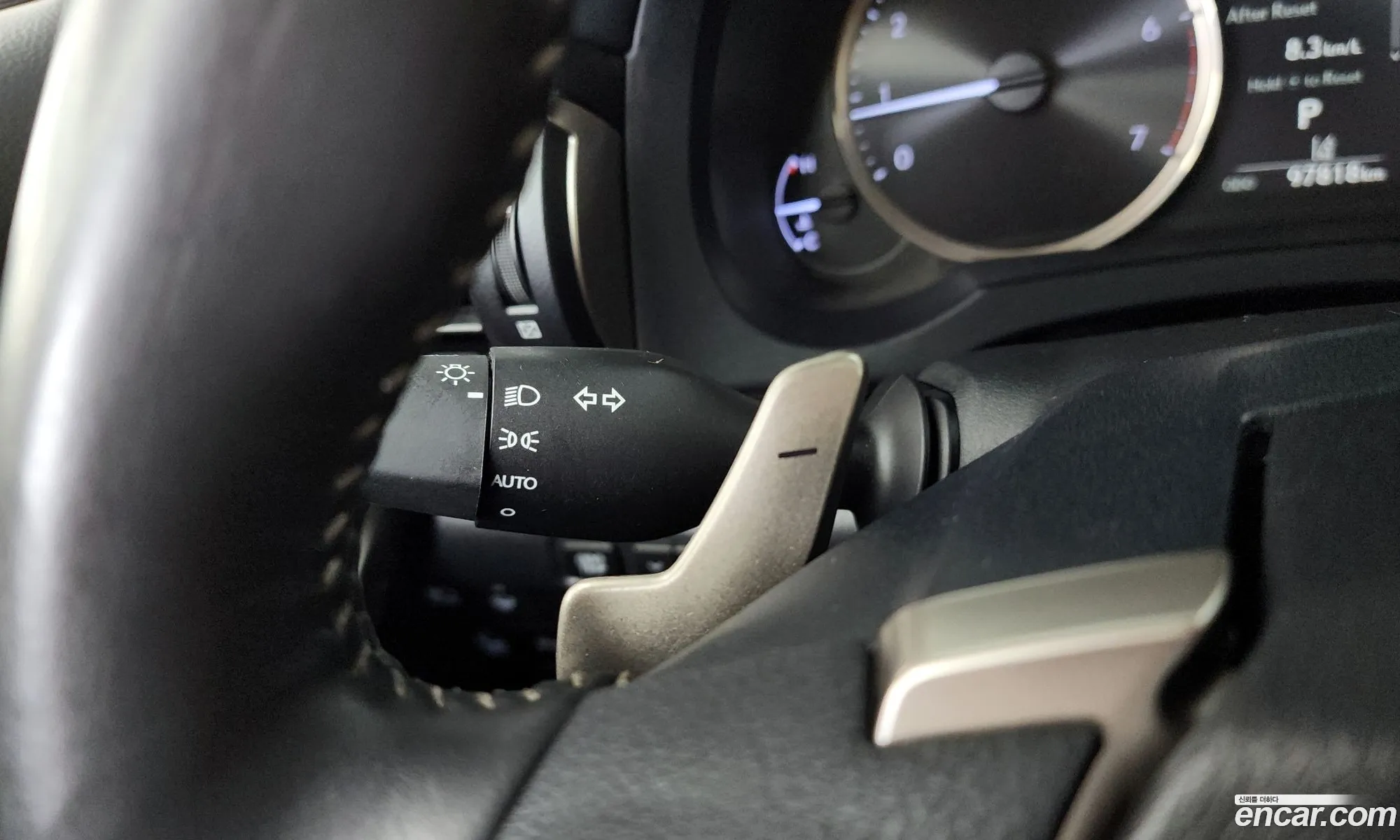 Lexus IS300 2019 JTHBA5D22K5094949 — 18