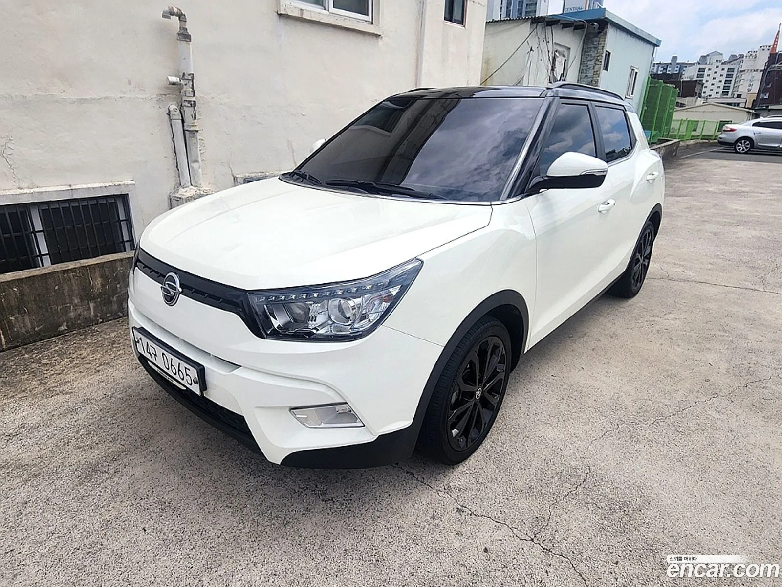 KG Mobility (SsangYong) Tivoli 2016 — 17