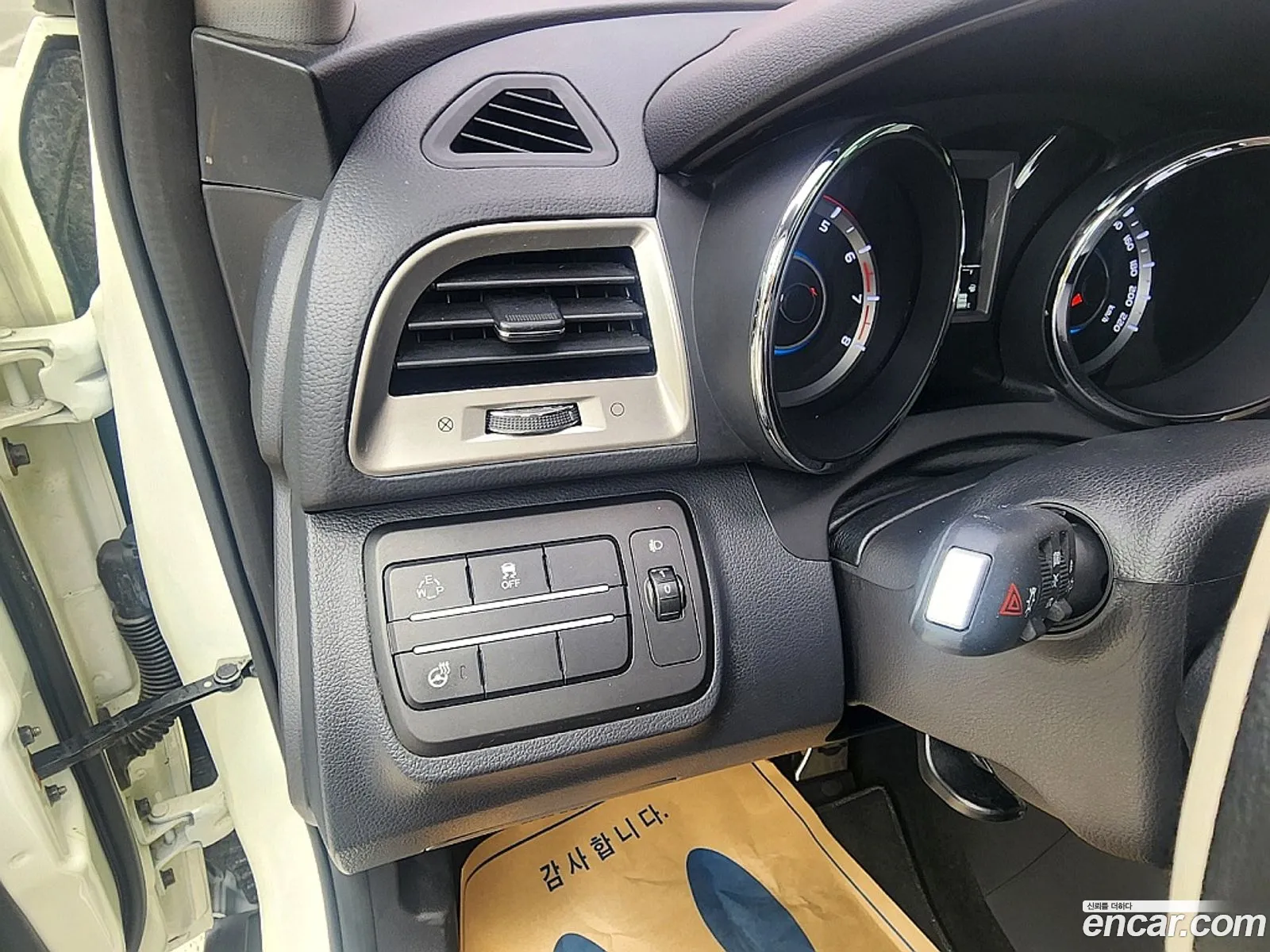 KG Mobility (SsangYong) Tivoli 2016 — 12