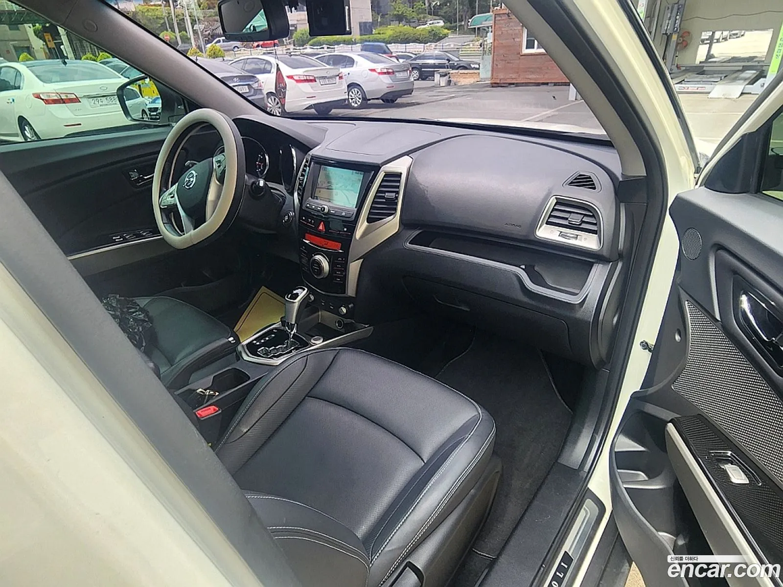 KG Mobility (SsangYong) Tivoli 2016 — 2