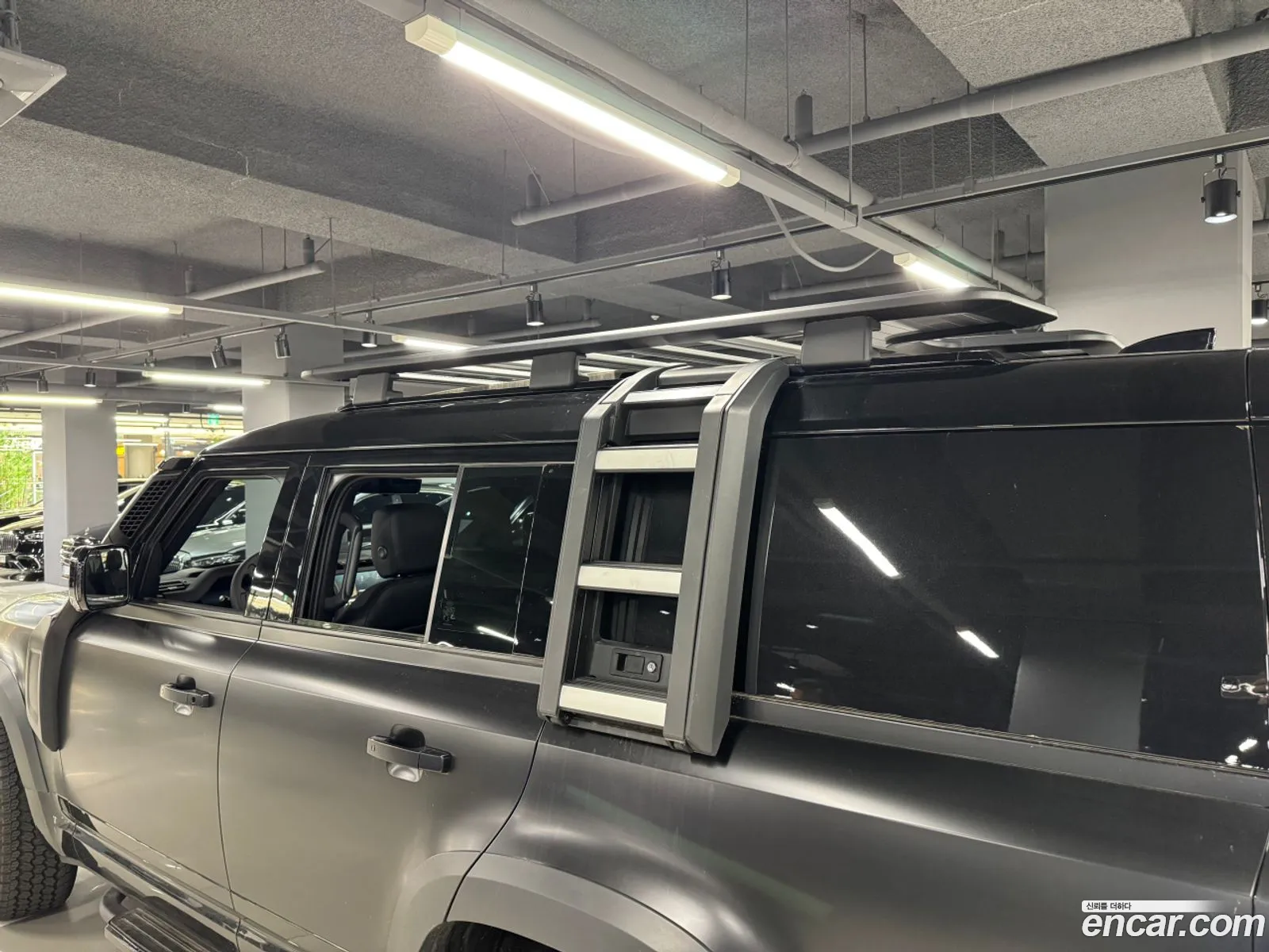 Land Rover Defender 2024 — 15