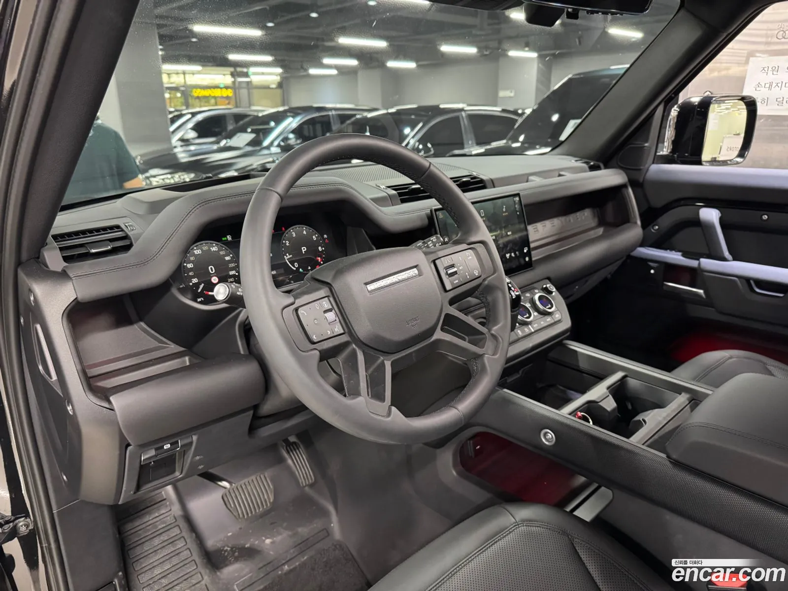 Land Rover Defender 2024 — 19