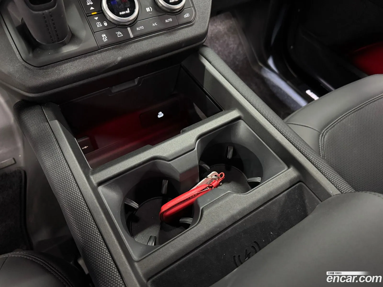 Land Rover Defender 2024 — 3