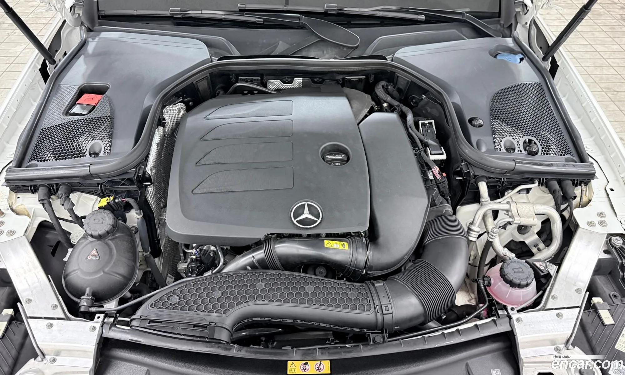 Mercedes-Benz E-Class W213 2022 — 18