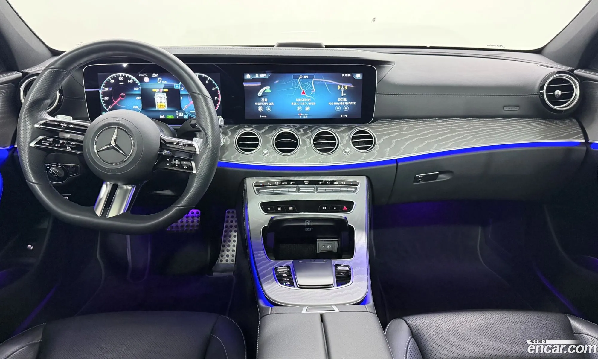 Mercedes-Benz E-Class W213 2022 — 12