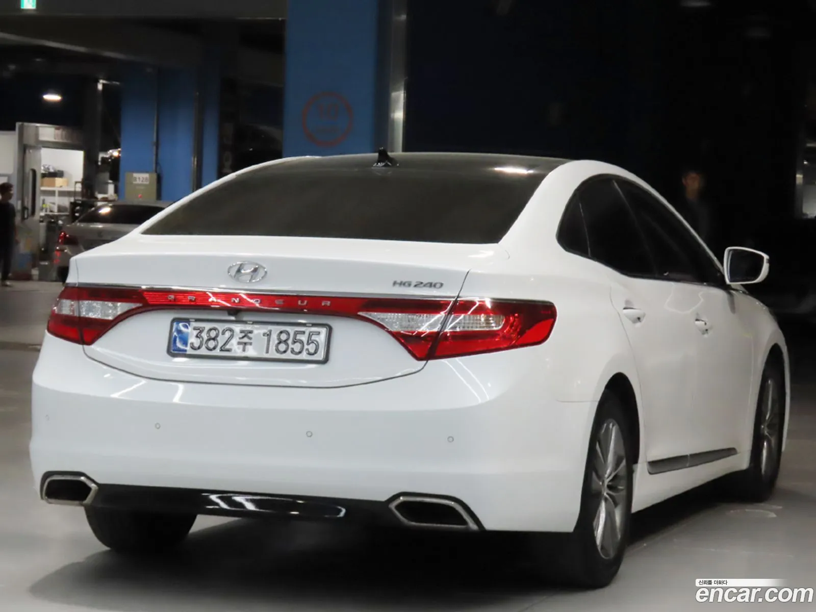 Hyundai Grandeur HG 2014 — 11
