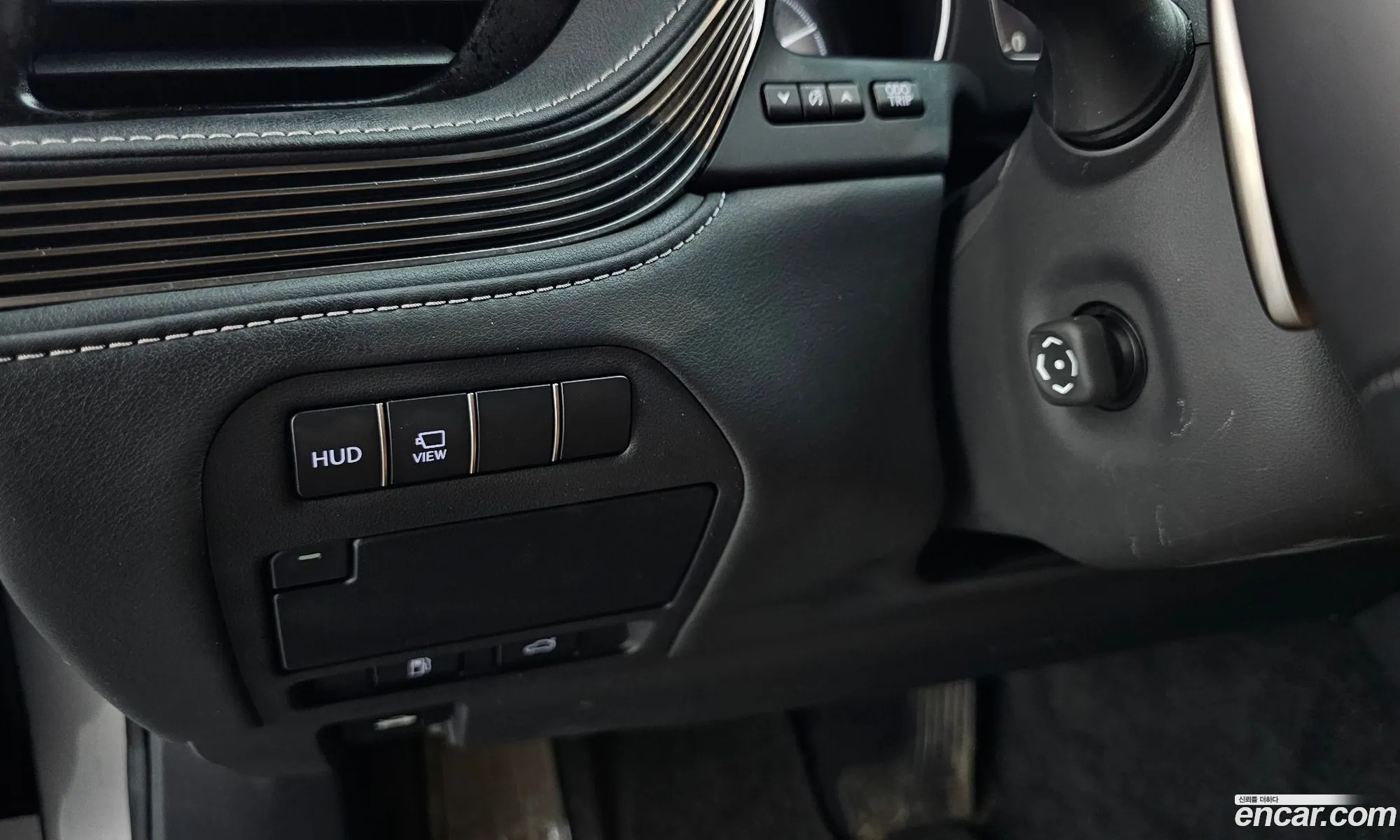 Lexus LS500 2022 JTHD51GF7N5010455 — 27