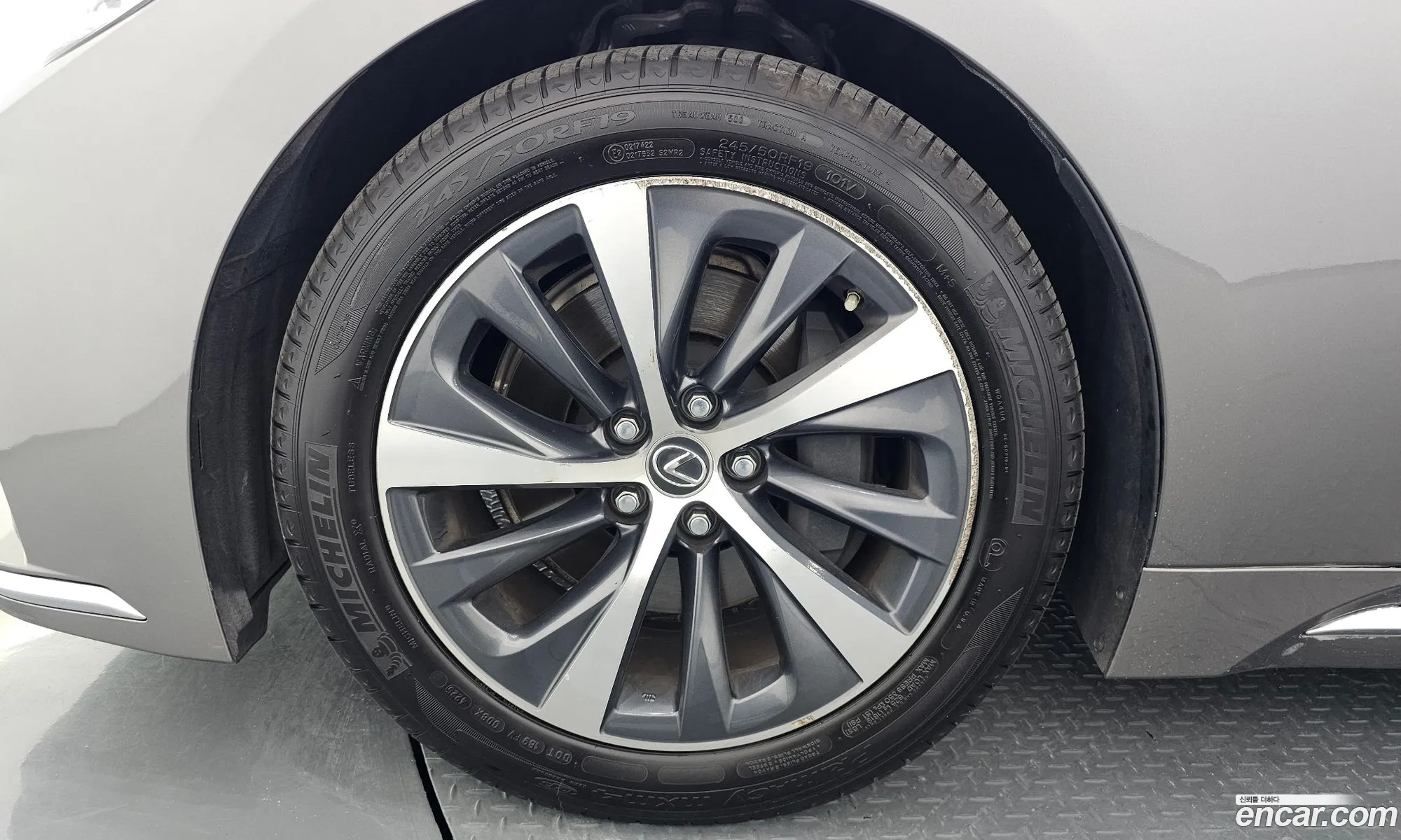 Lexus LS500 2022 JTHD51GF7N5010455 — 7
