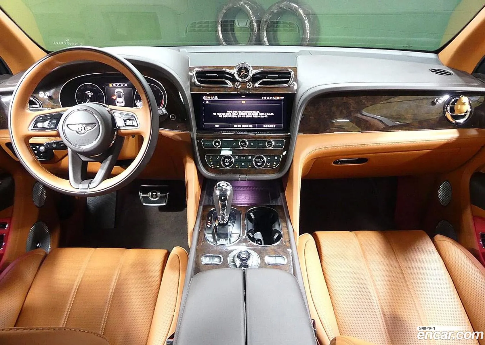 Bentley Bentayga 2021 — 5