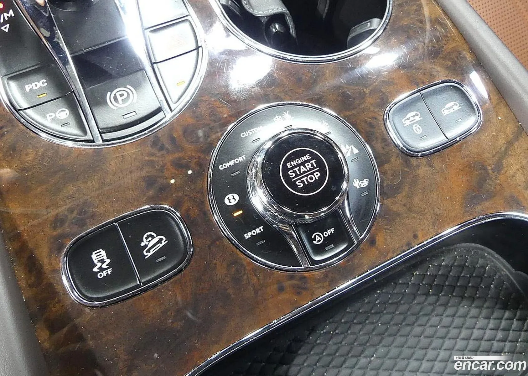 Bentley Bentayga 2021 — 10