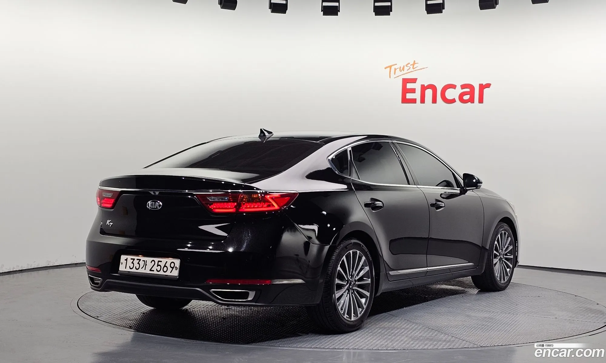 Kia K7 2019 — 18