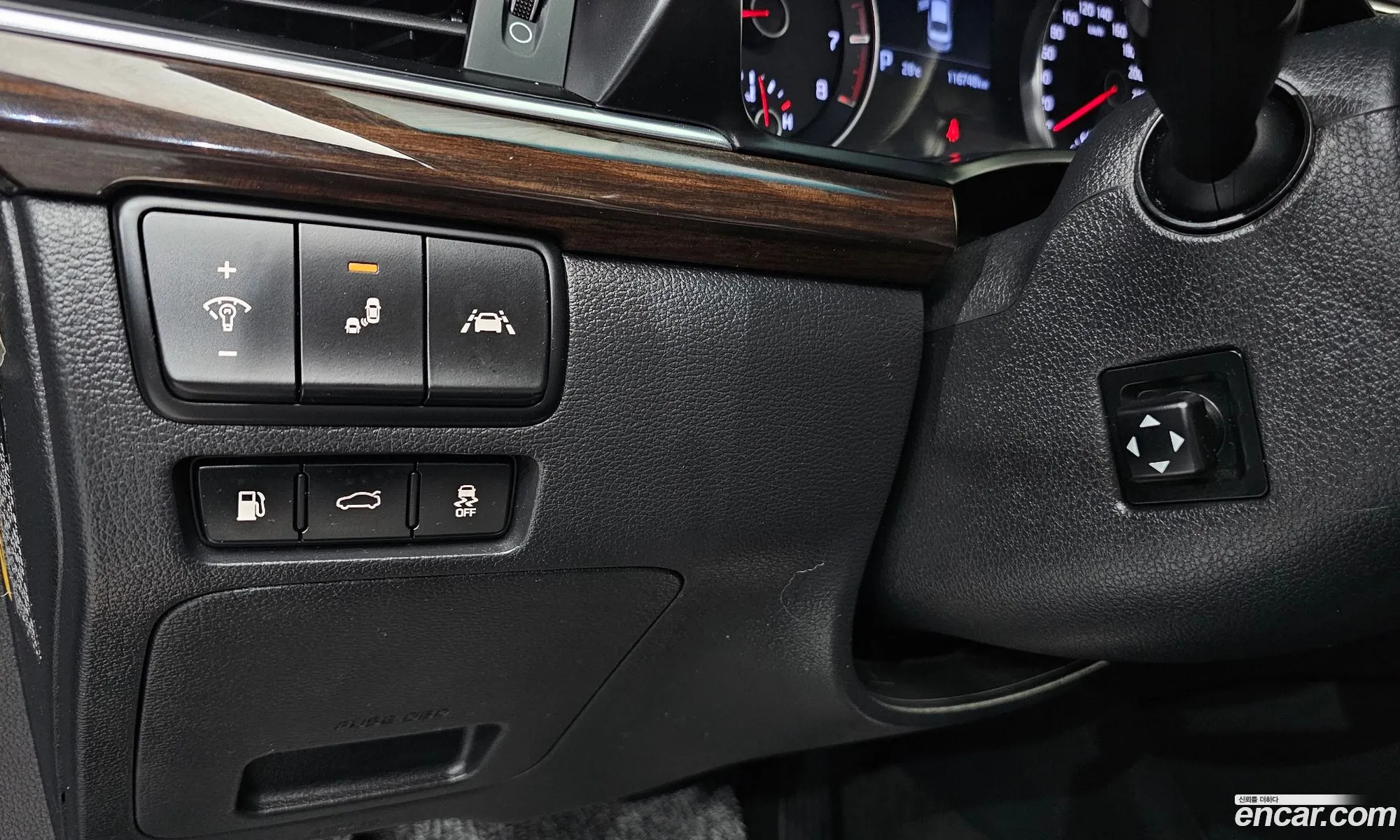 Kia K7 2019 — 26