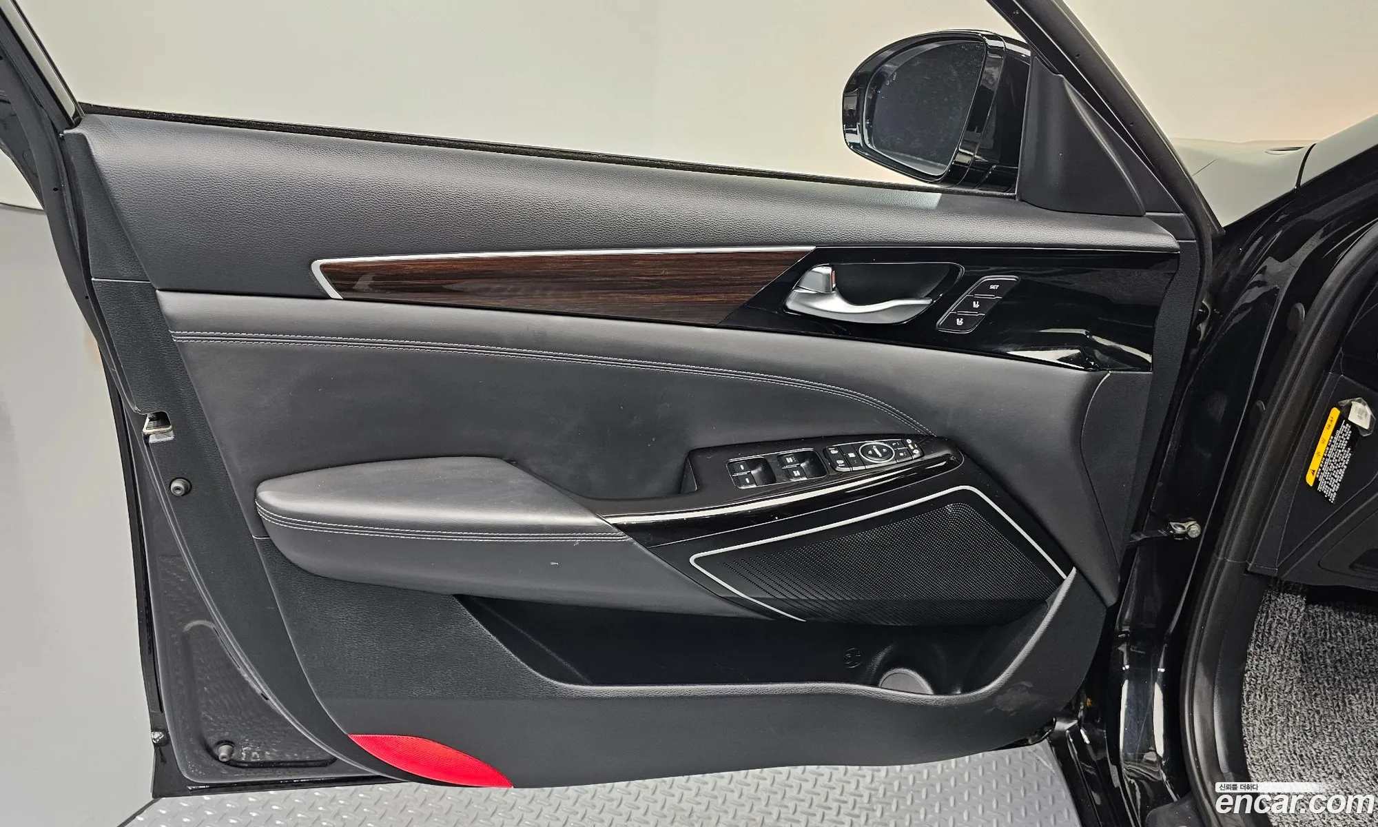 Kia K7 2019 — 22