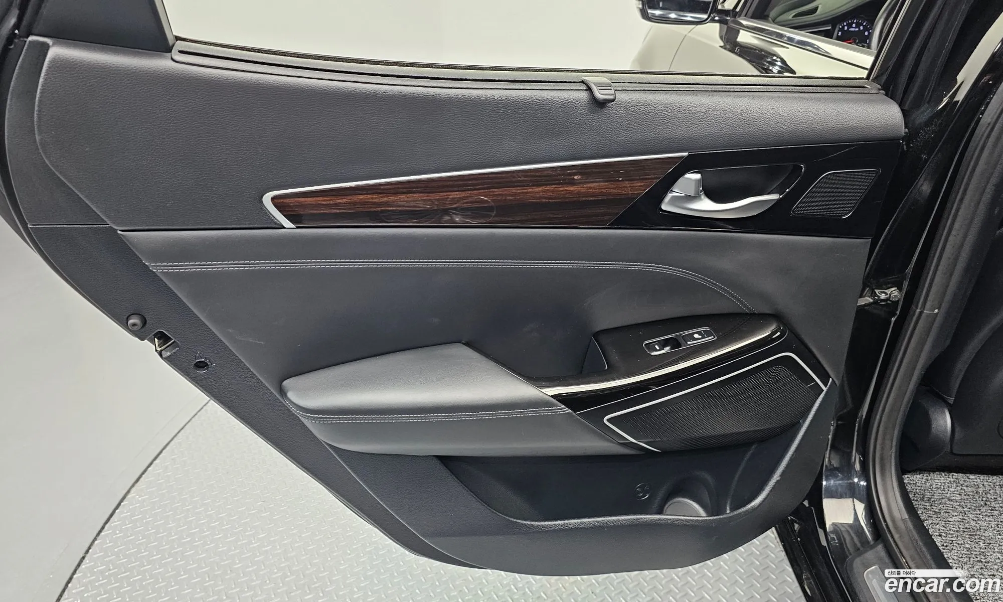 Kia K7 2019 — 6