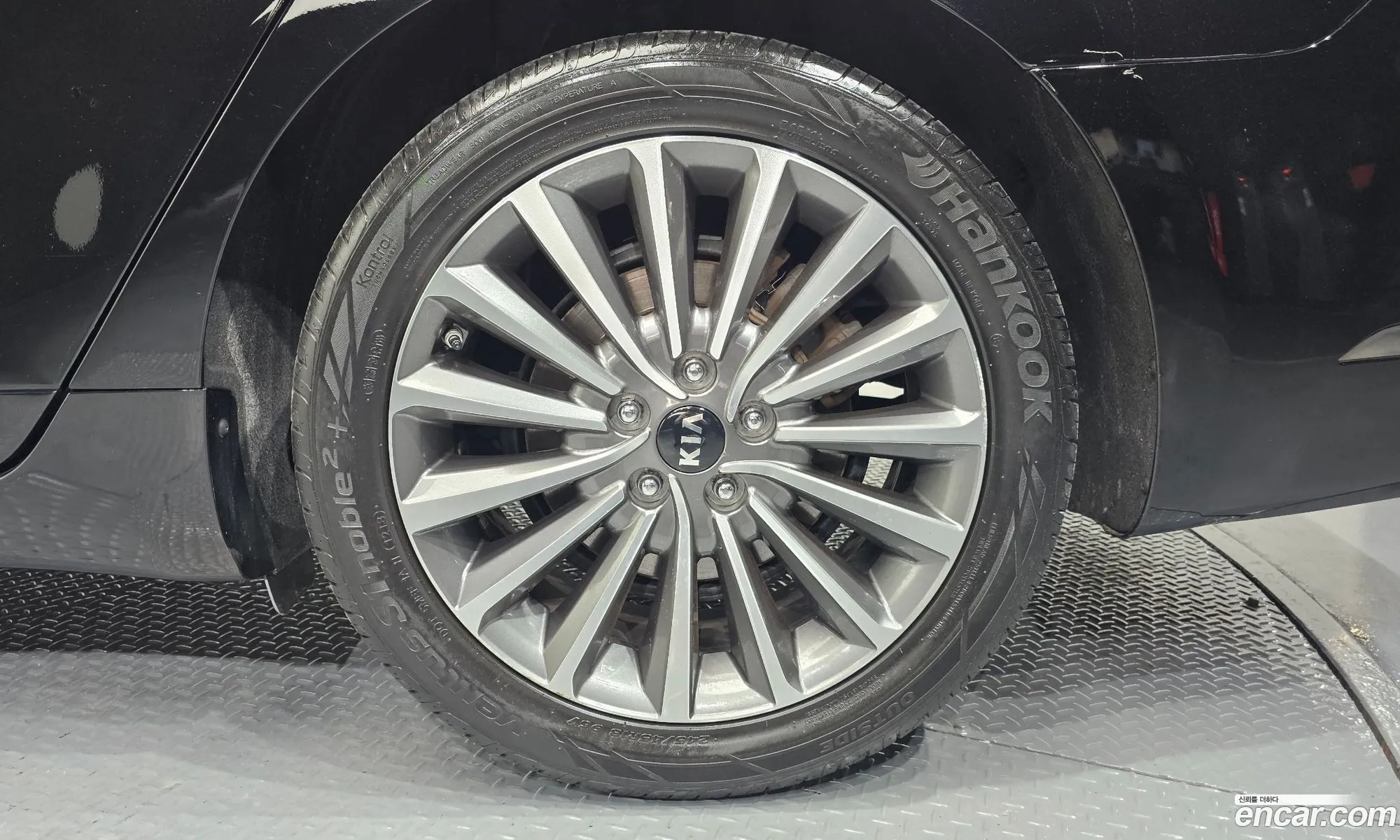 Kia K7 2019 — 2