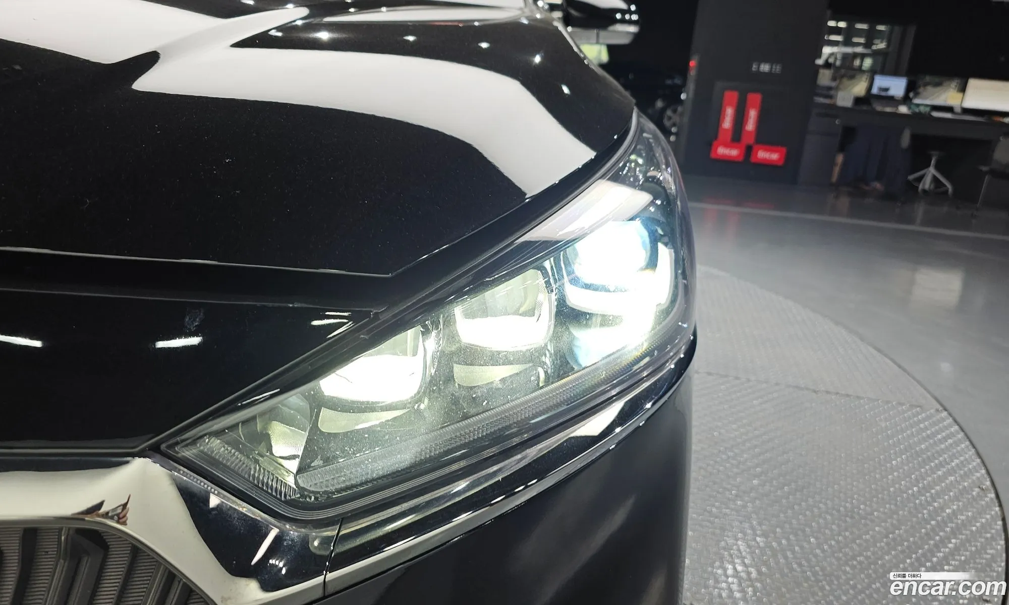 Kia K7 2019 — 15