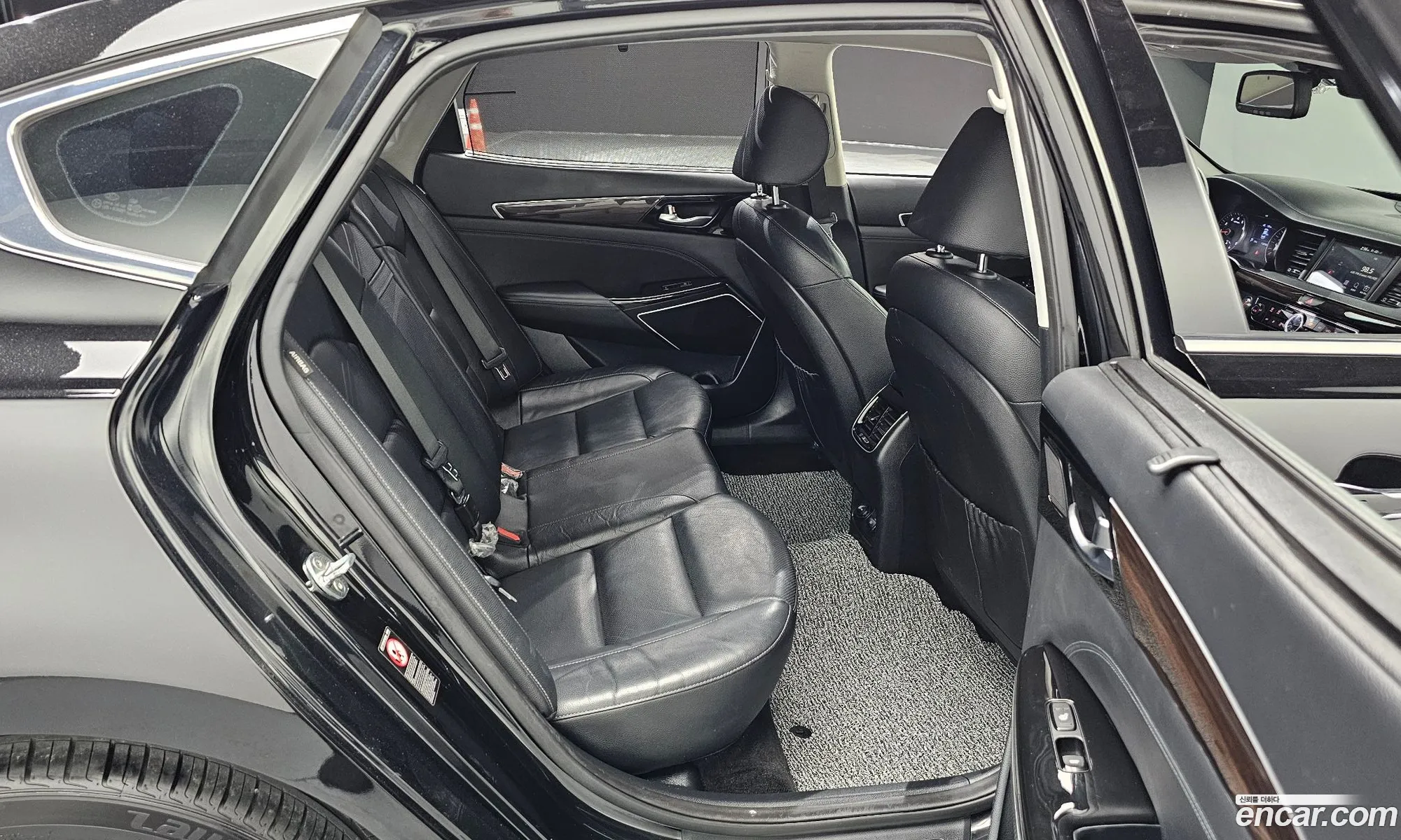 Kia K7 2019 — 14