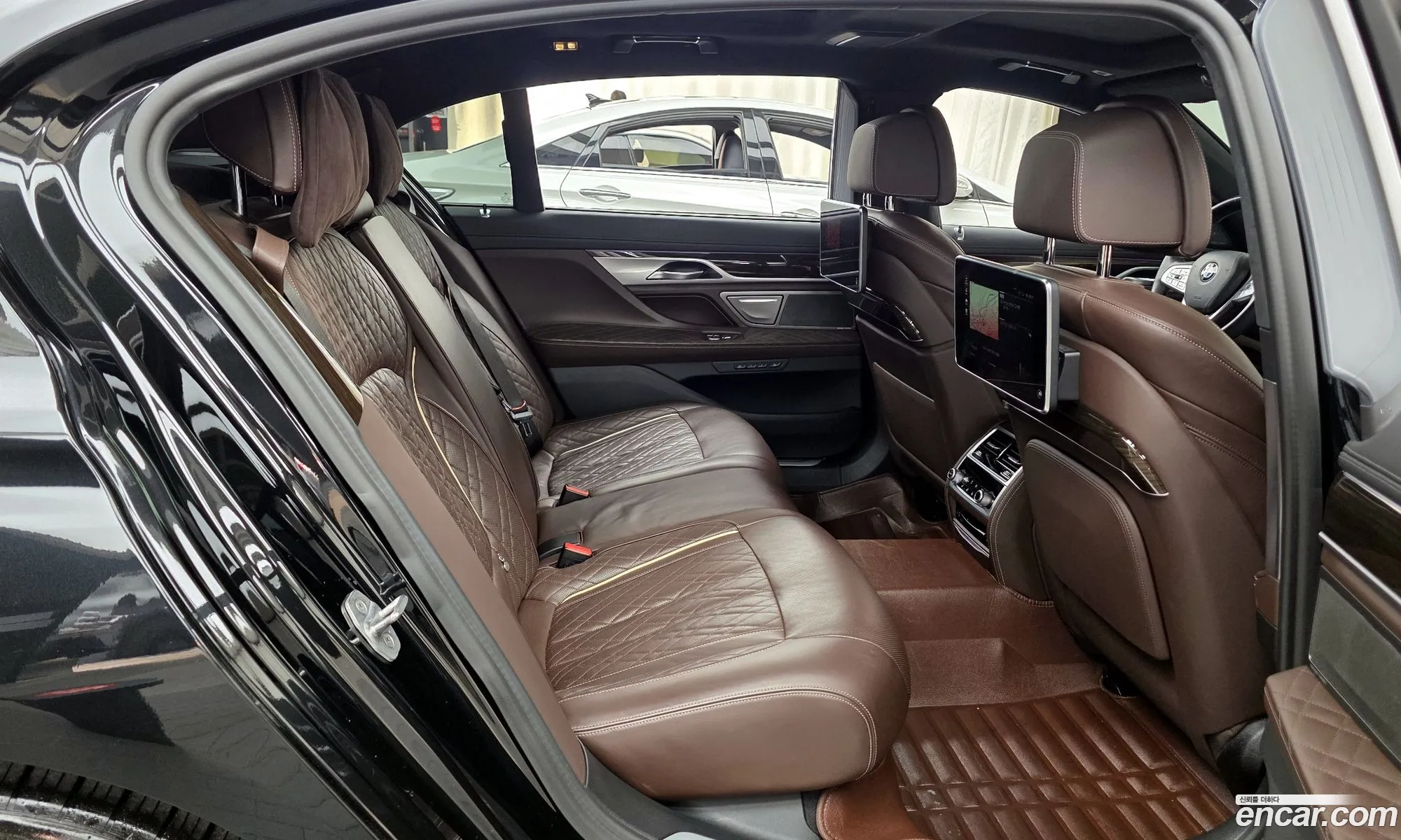 BMW 7 Series 2020 — 8