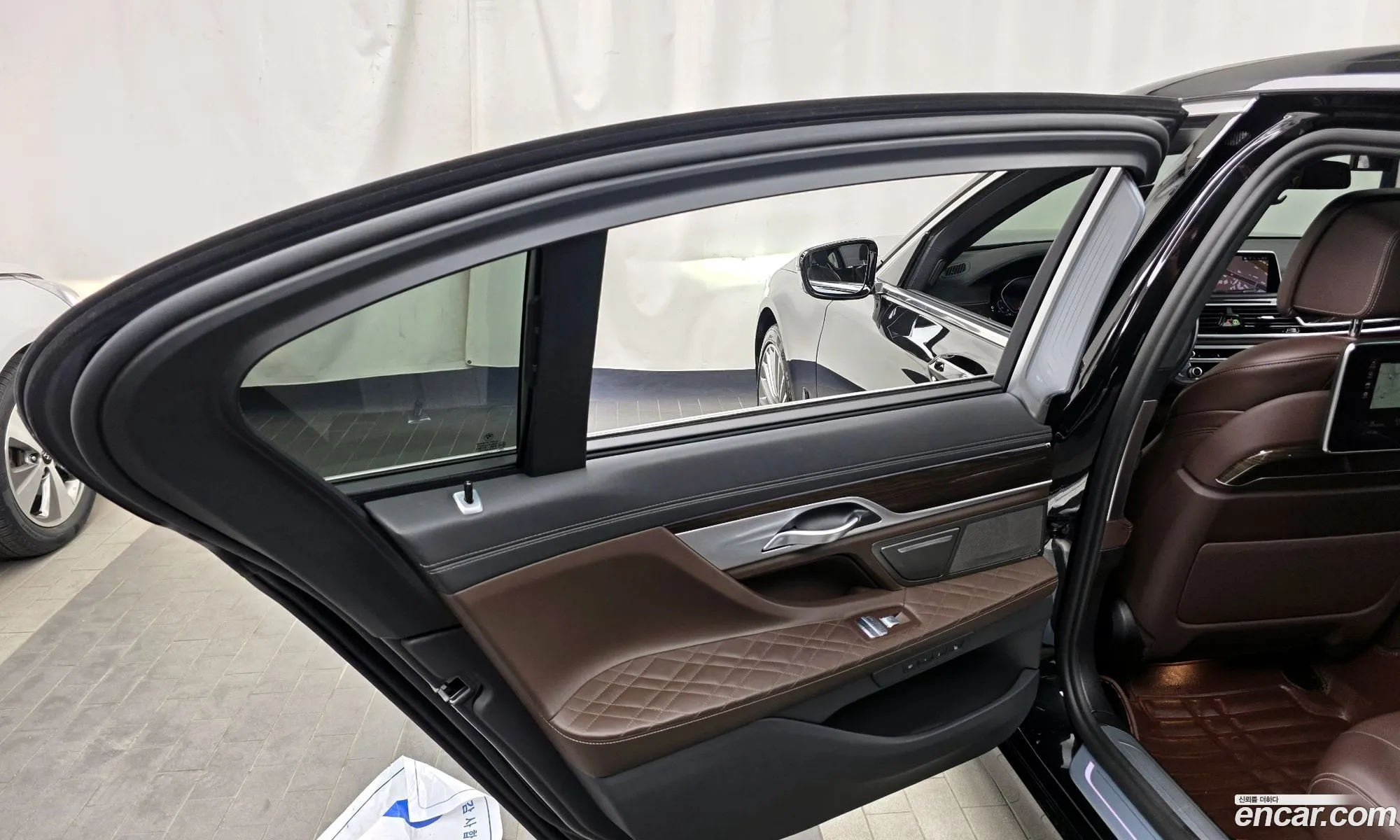 BMW 7 Series 2020 — 12