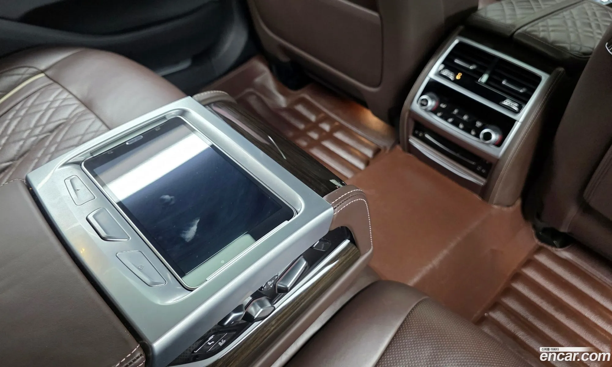 BMW 7 Series 2020 — 7