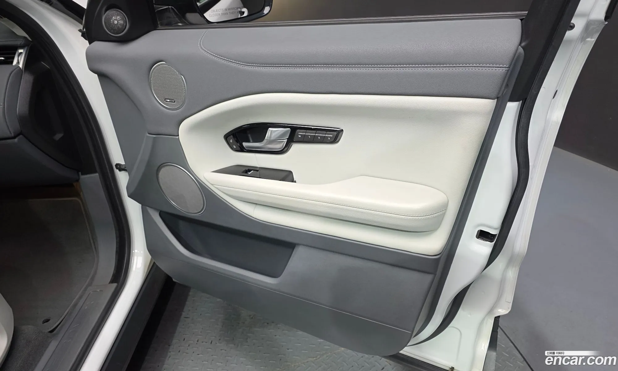Land Rover Range Rover Evoque 2017 SALVP2BG111111111 — 16