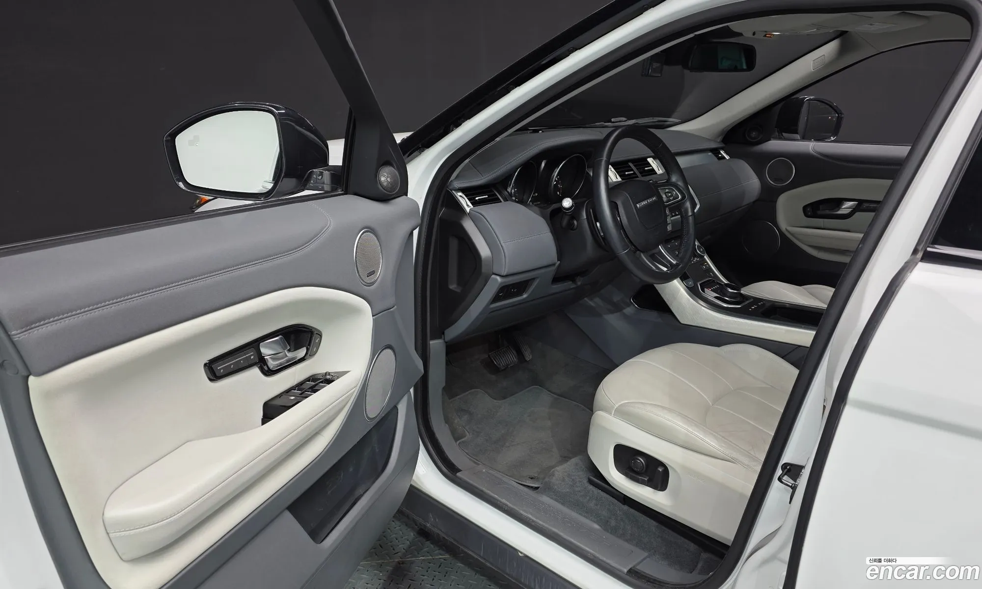 Land Rover Range Rover Evoque 2017 SALVP2BG111111111 — 19