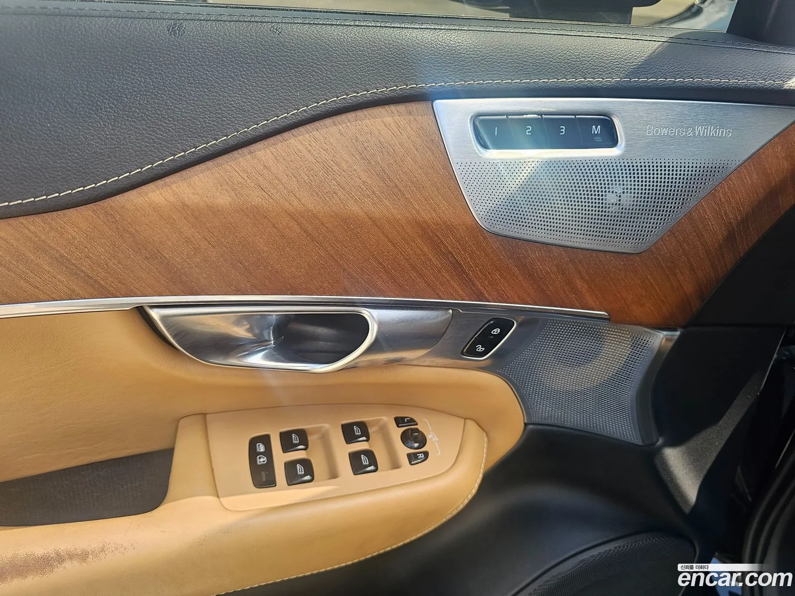 Volvo XC90 2019 — 17
