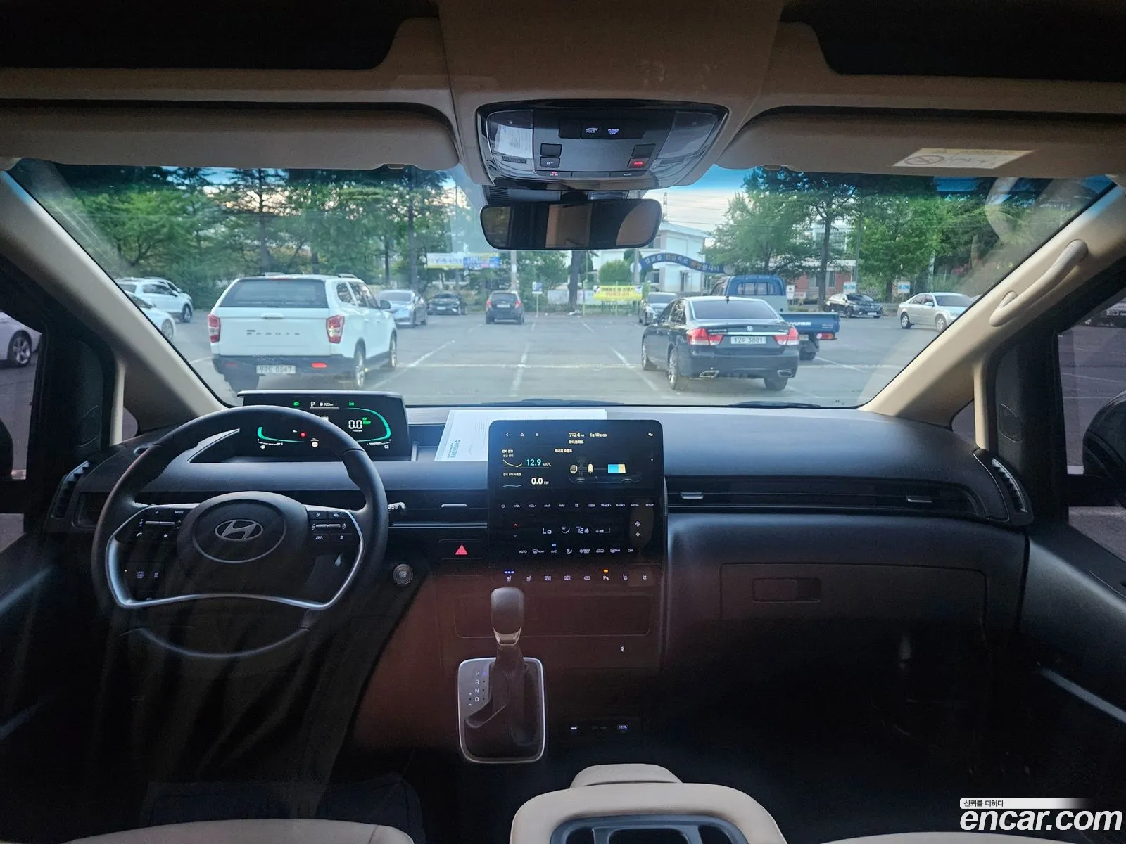 Hyundai Staria 2025 — 4