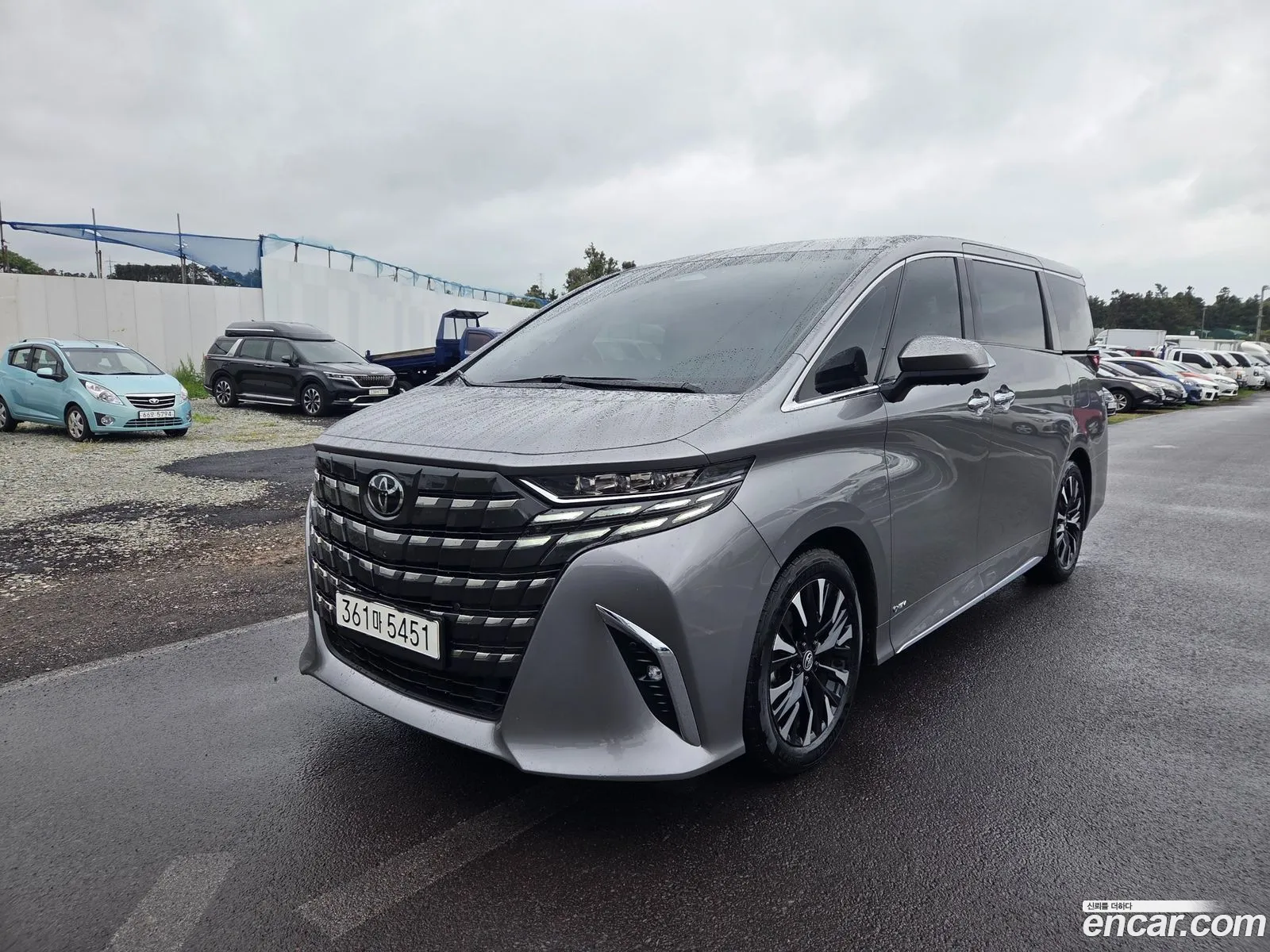 Toyota Alphard 2024 — 11