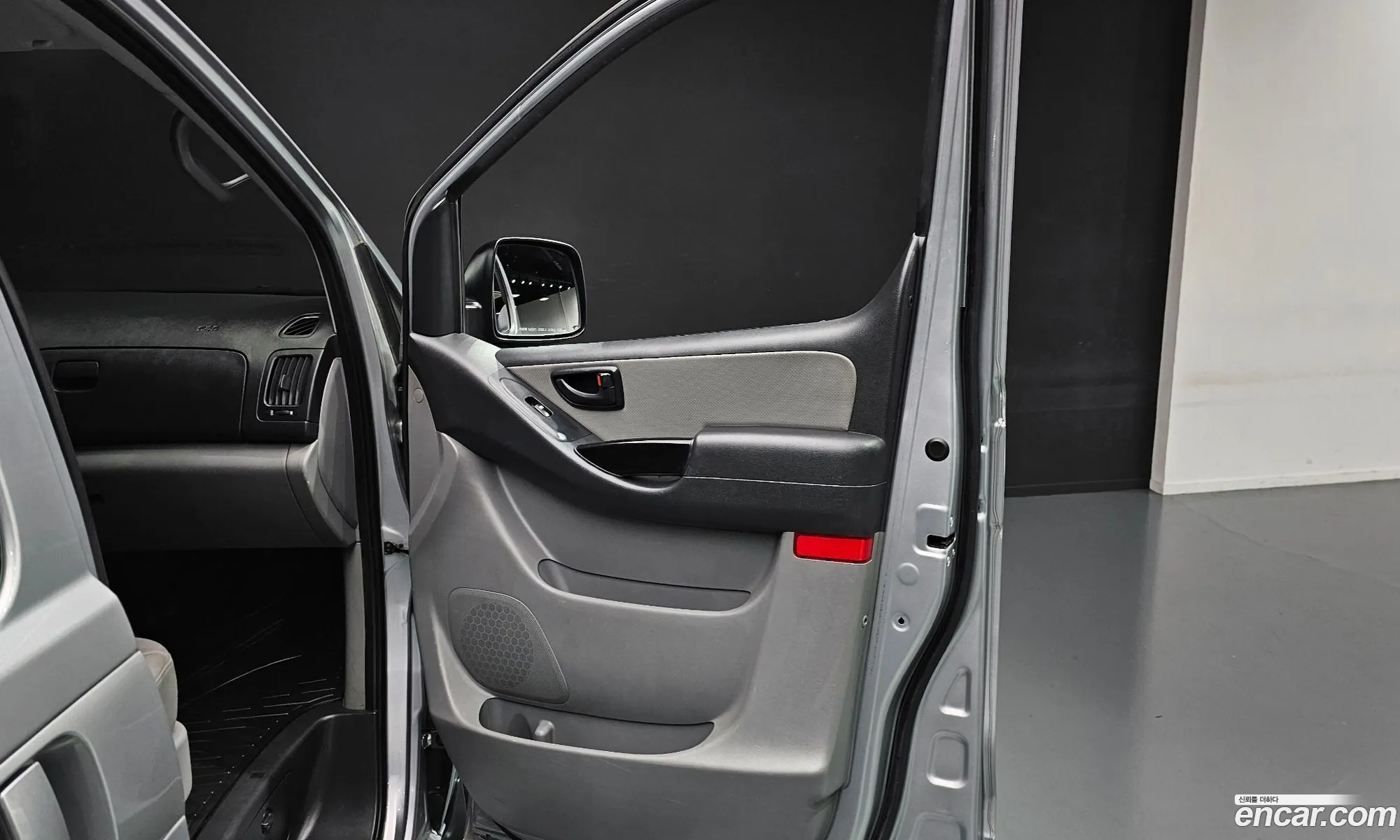 Hyundai Grand Starex 2020 — 22