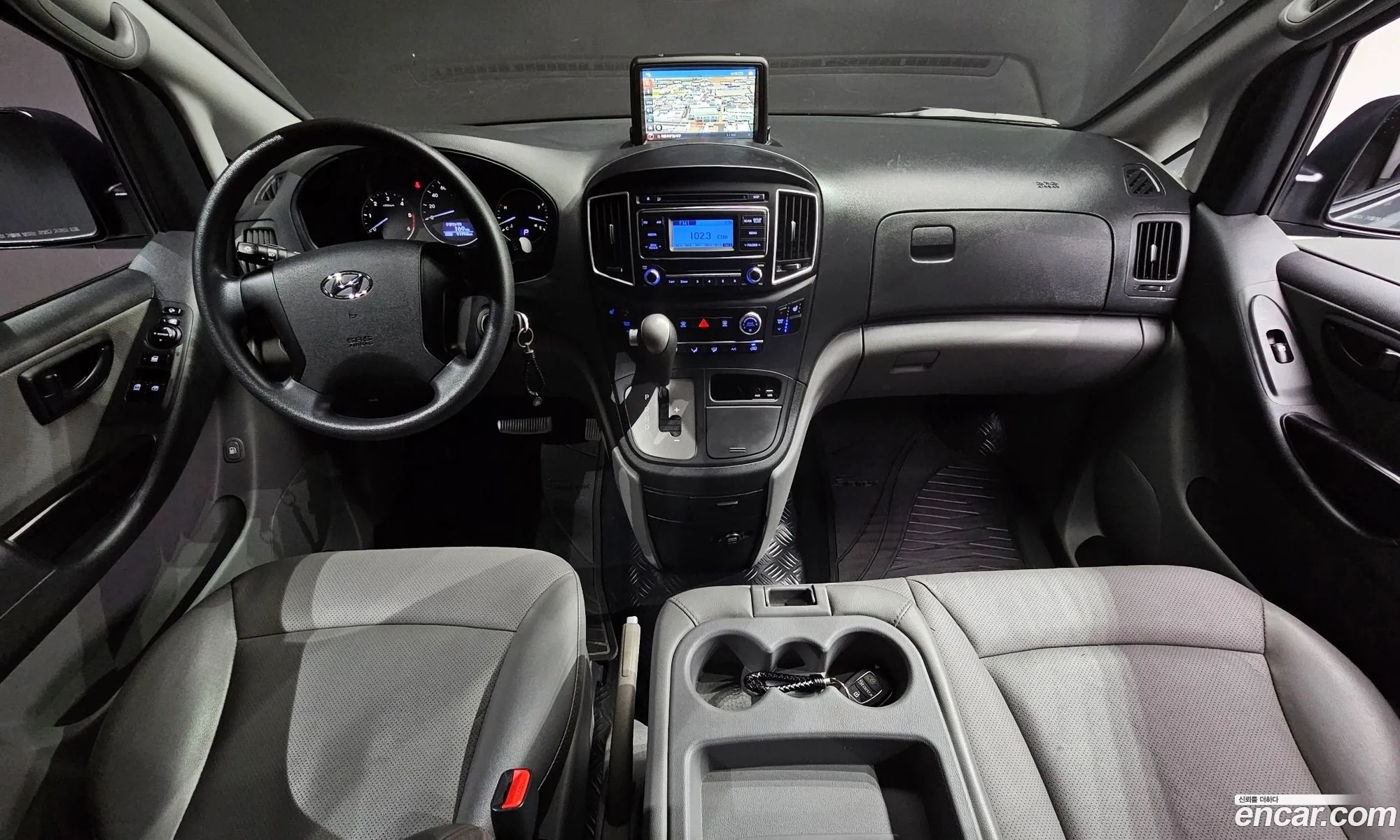 Hyundai Grand Starex 2020 — 26